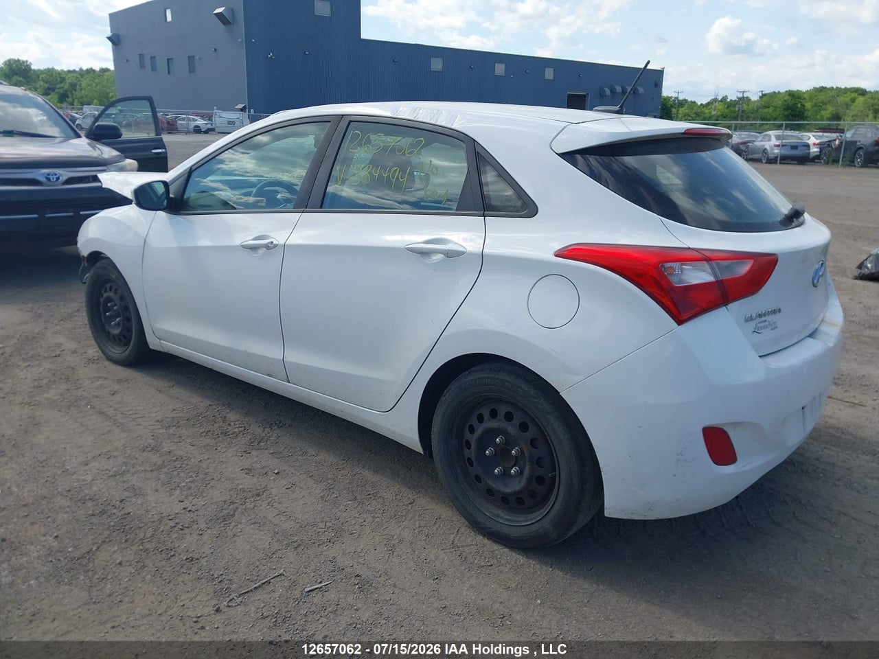 2017 HYUNDAI ELANTRA GT GL thumbnail 4