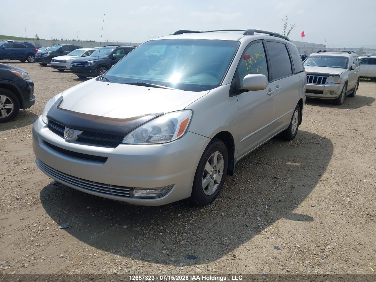 2004 TOYOTA SIENNA CE/LE thumbnail 3