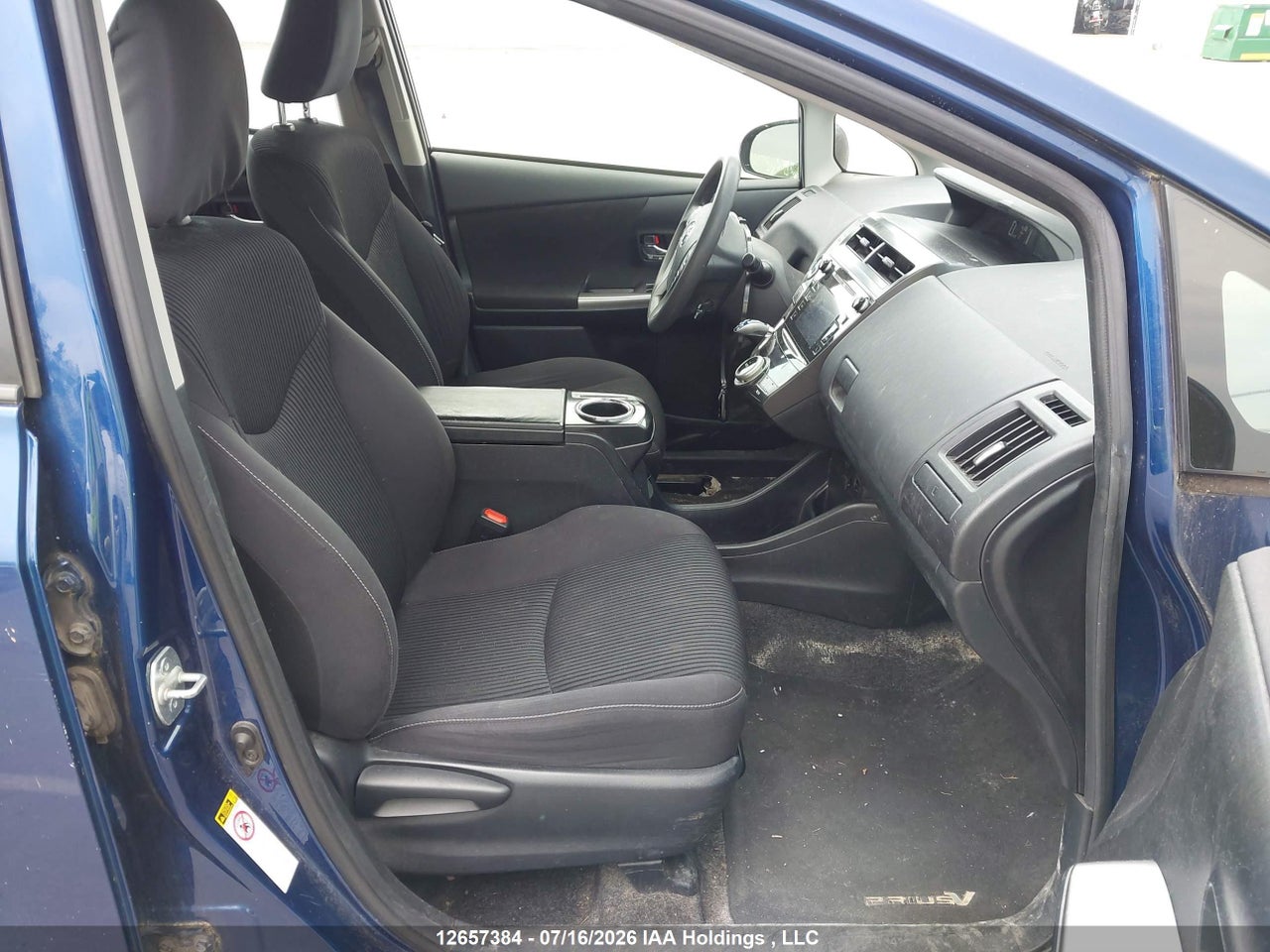 2015 TOYOTA PRIUS V thumbnail 6
