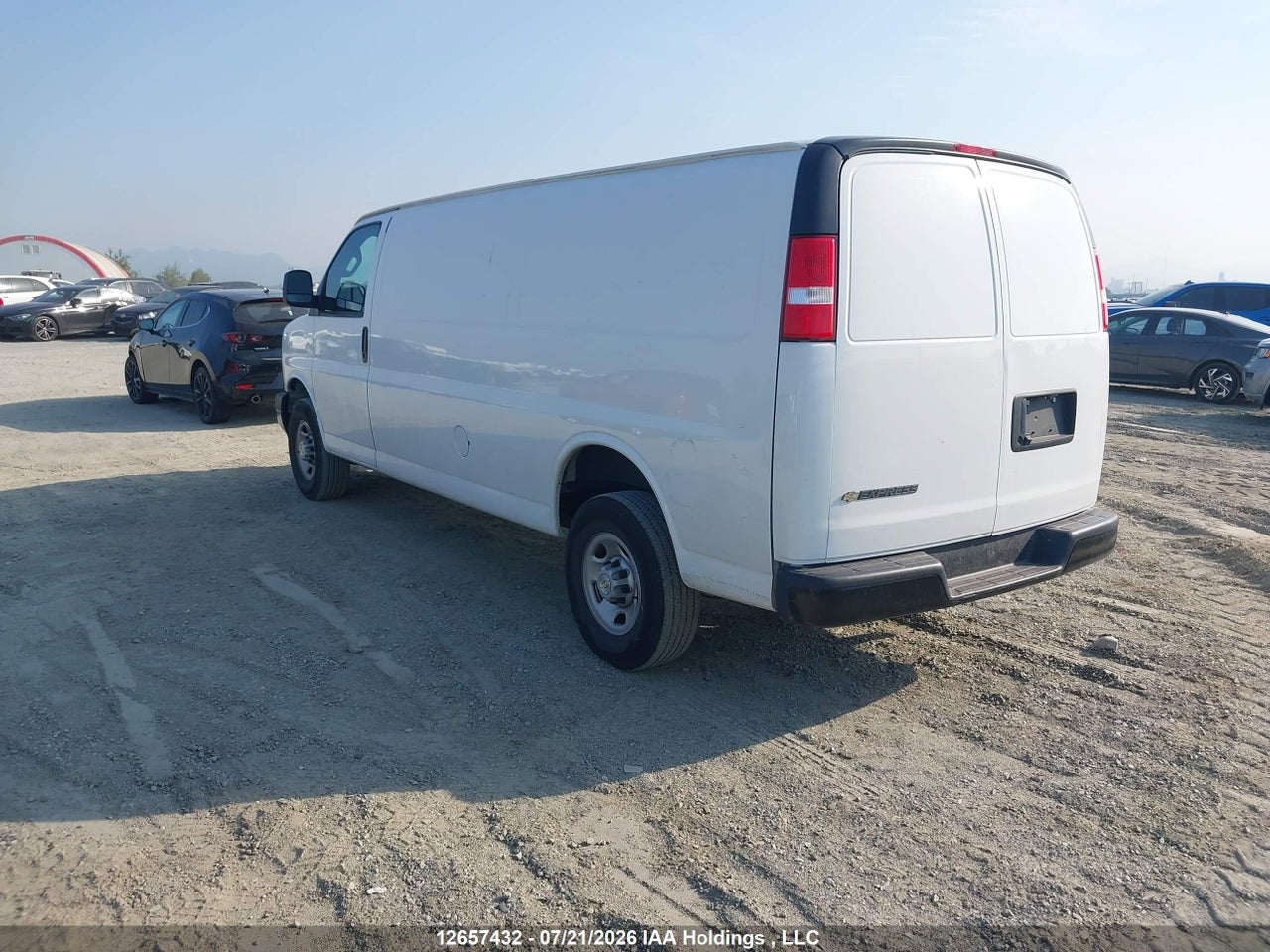 2023 CHEVROLET EXPRESS G2500 thumbnail 4