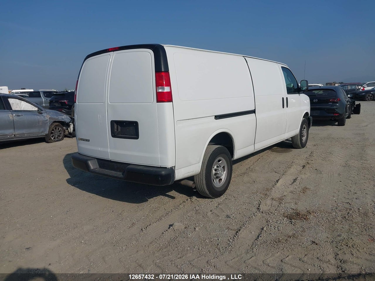 2023 CHEVROLET EXPRESS G2500 thumbnail 5