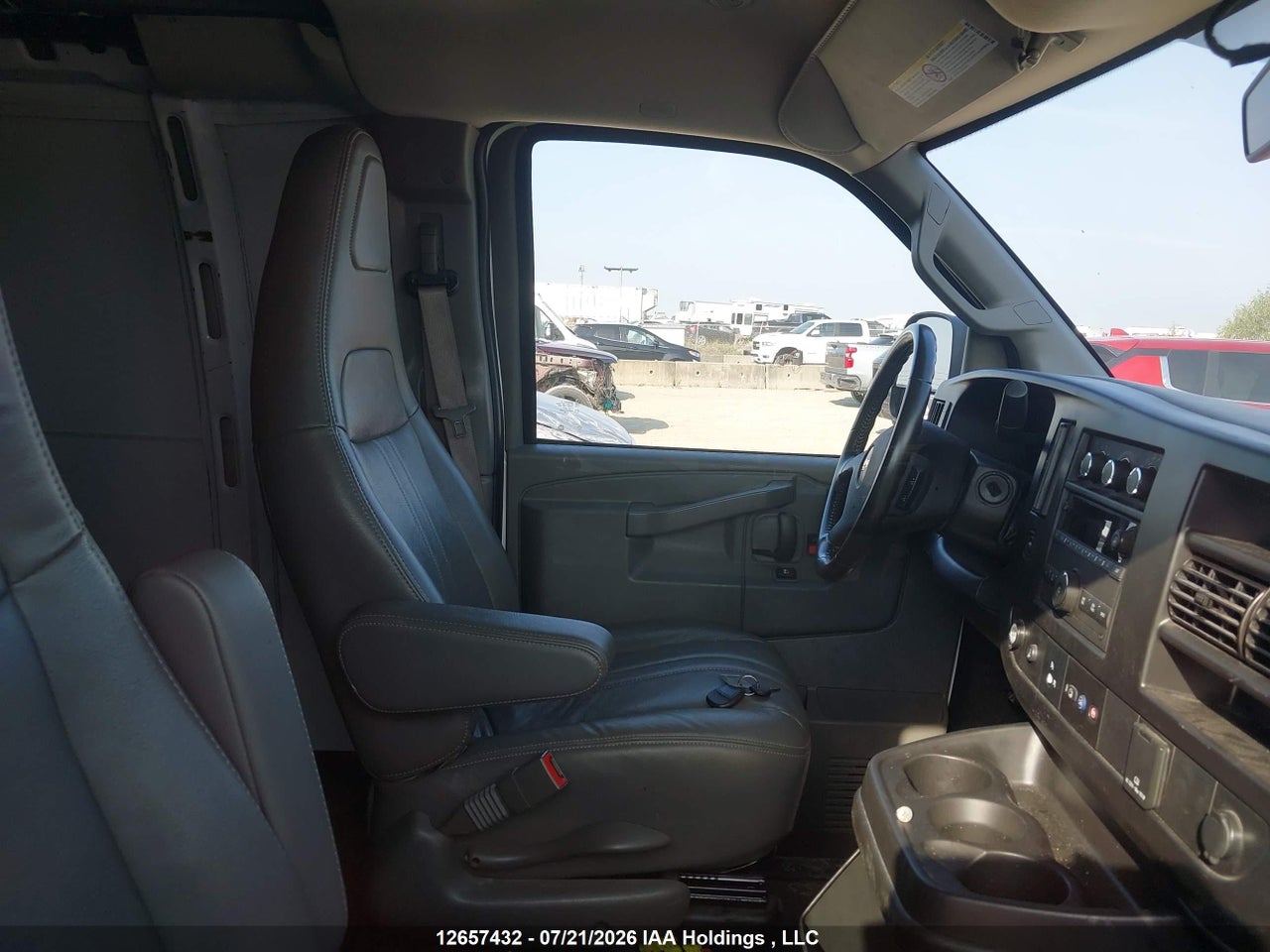2023 CHEVROLET EXPRESS G2500 thumbnail 6