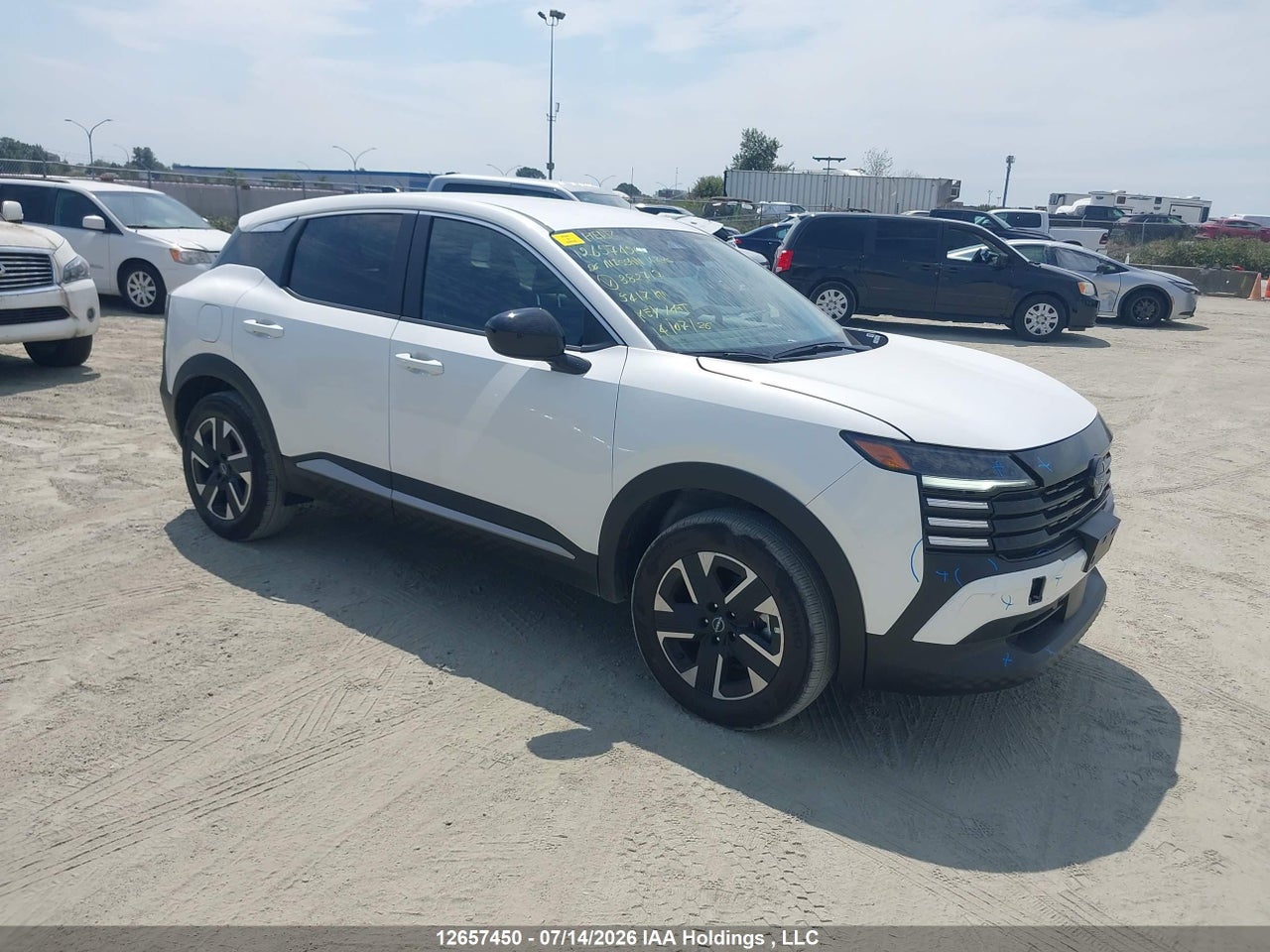 2026 NISSAN KICKS SV thumbnail 2