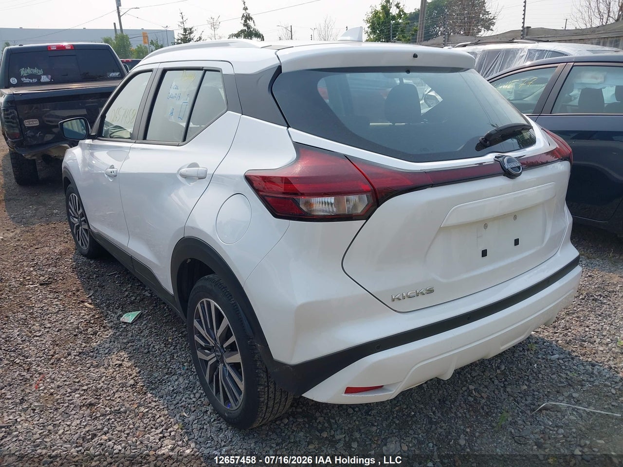 2025 NISSAN KICKS PLAY SV thumbnail 4