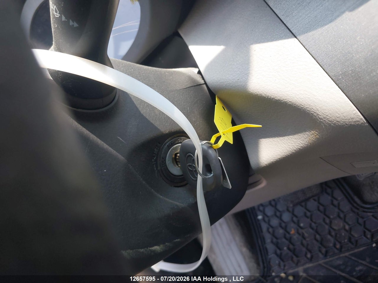 2011 TOYOTA RAV4 EV thumbnail 12