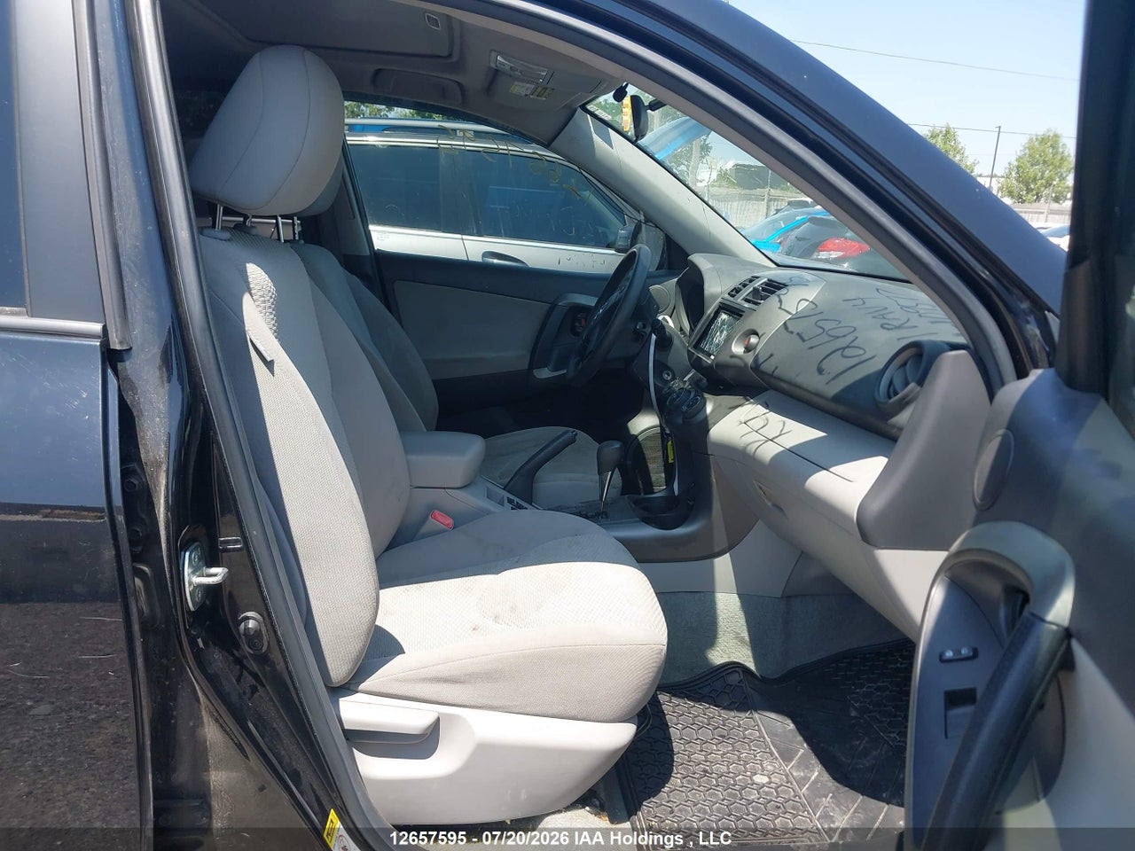2011 TOYOTA RAV4 EV thumbnail 6