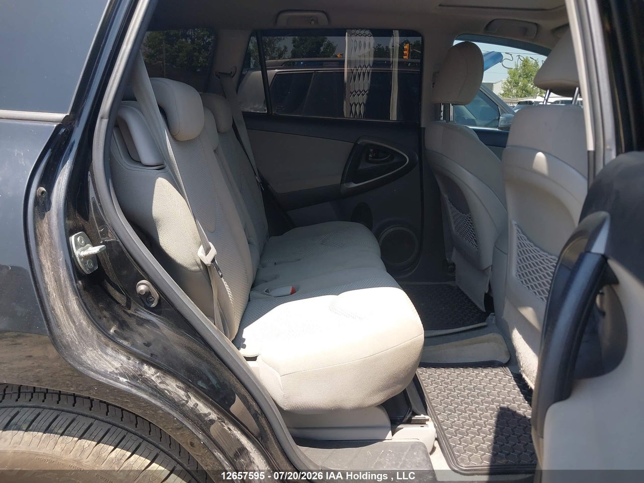 2011 TOYOTA RAV4 EV thumbnail 9