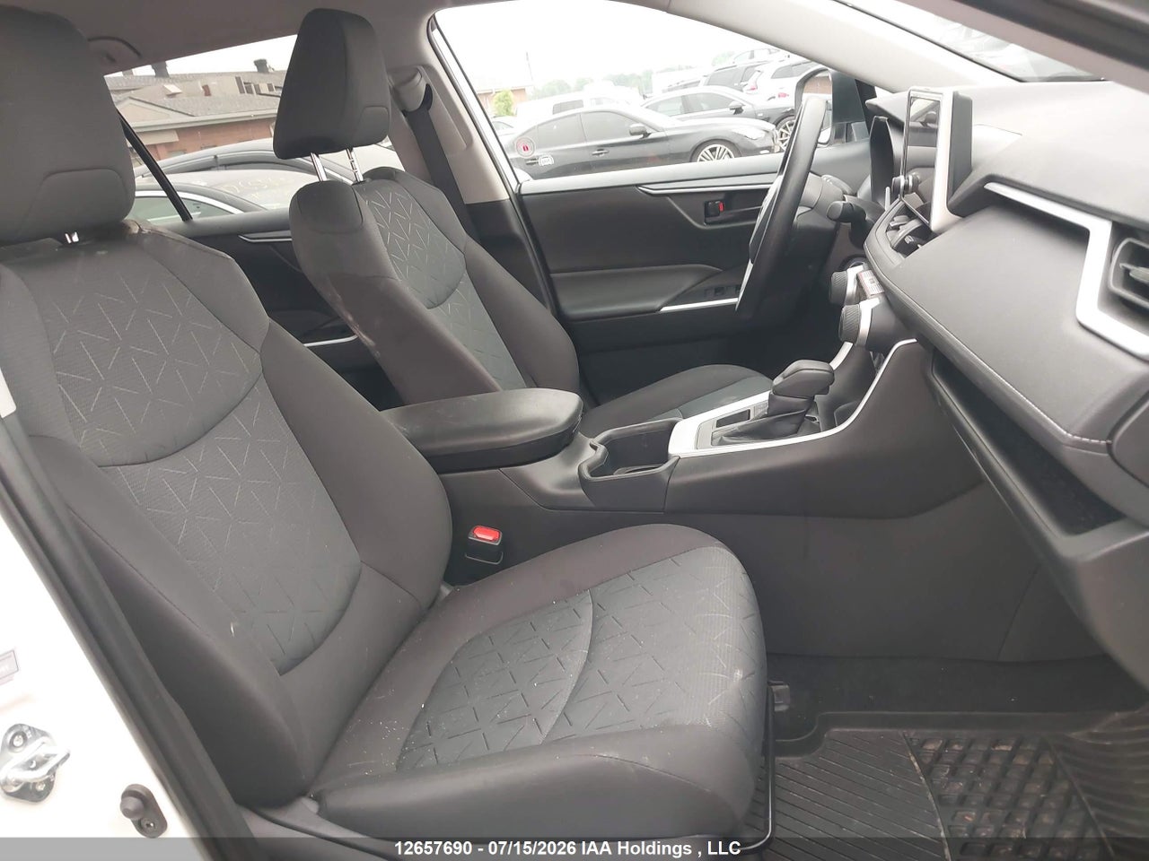 2025 TOYOTA RAV4 LE thumbnail 6