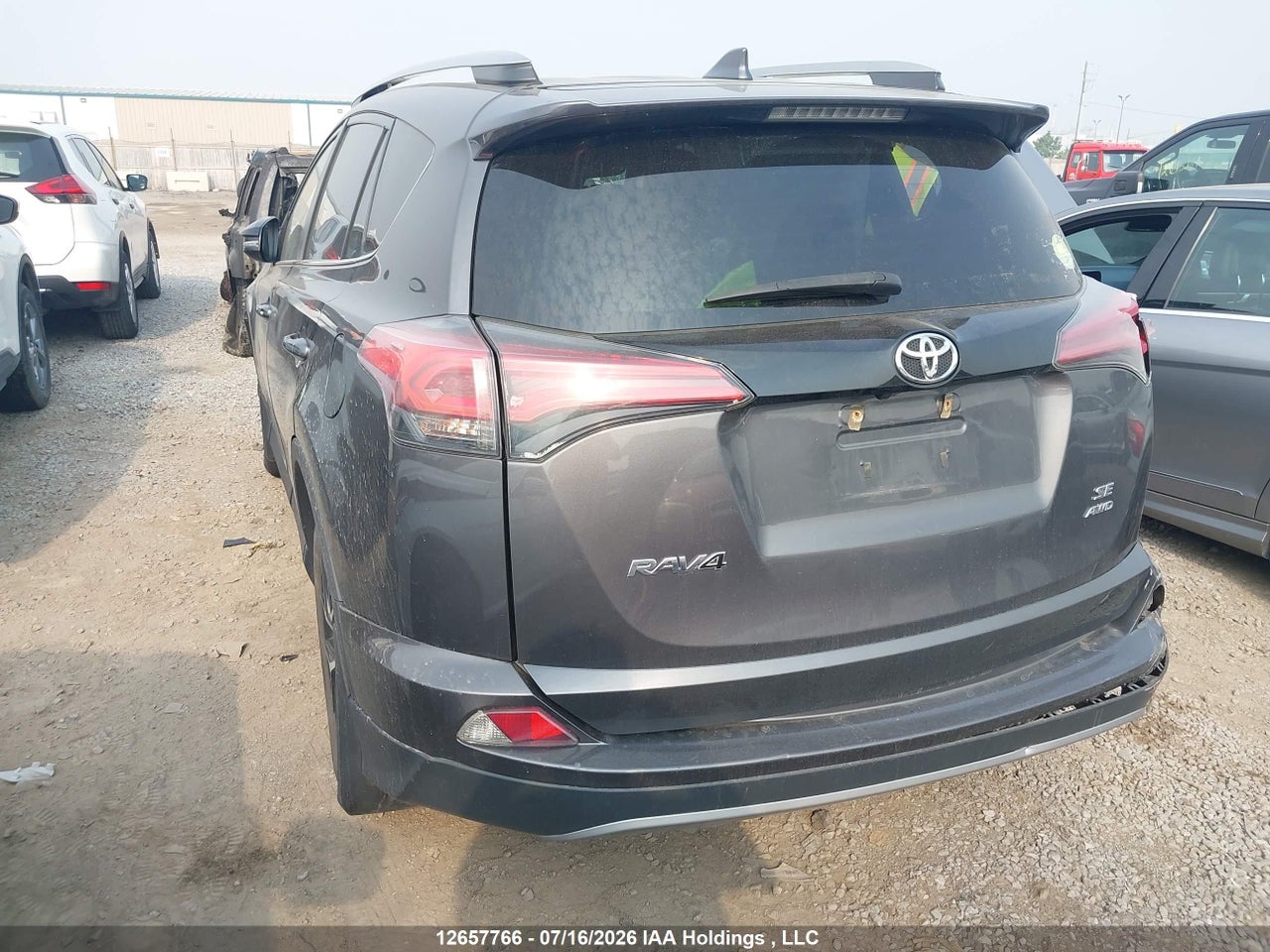 2017 TOYOTA RAV4 SE thumbnail 4
