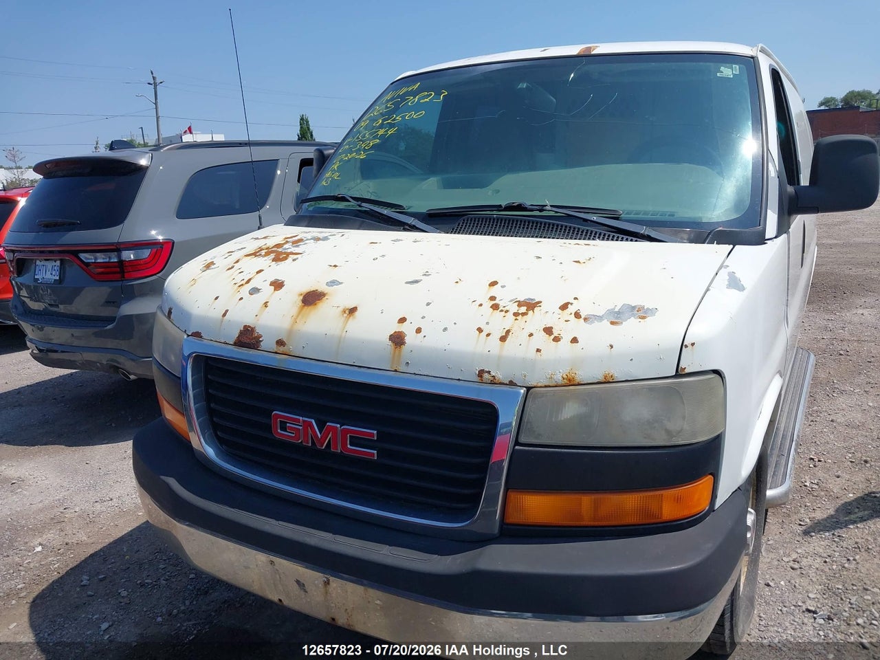 2009 GMC SAVANA G2500 thumbnail 3
