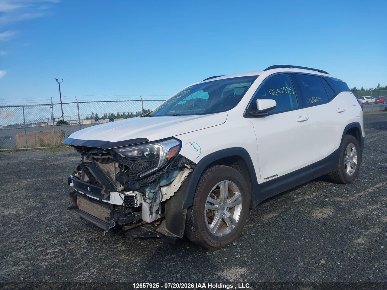 2020 GMC TERRAIN SLE thumbnail 3