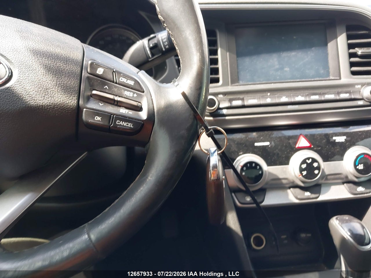 2019 HYUNDAI ELANTRA PREFERRED thumbnail 12