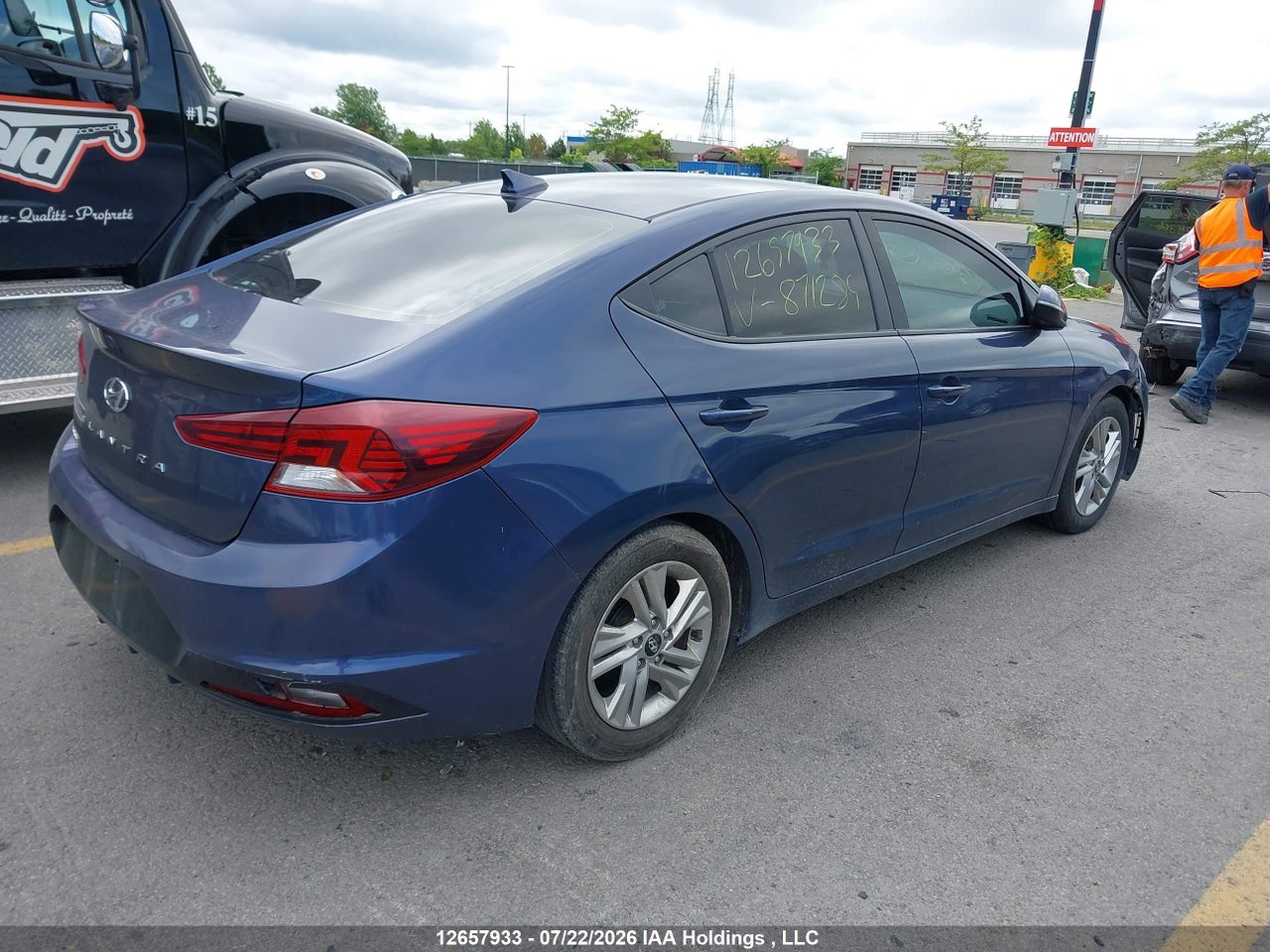 2019 HYUNDAI ELANTRA PREFERRED thumbnail 5