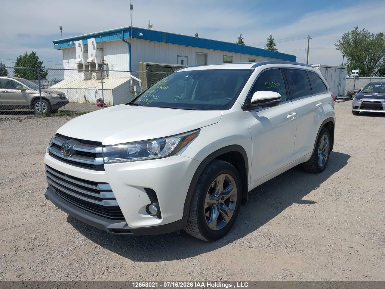 2017 TOYOTA HIGHLANDER LIMITED/LTD PLATINUM thumbnail 3
