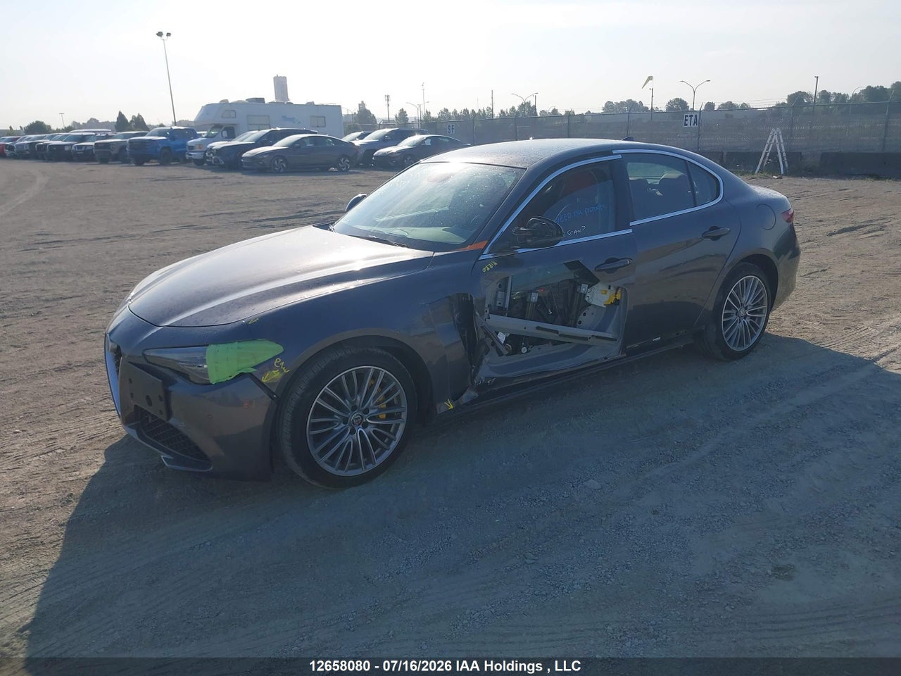 2017 ALFA ROMEO GIULIA TI thumbnail 3