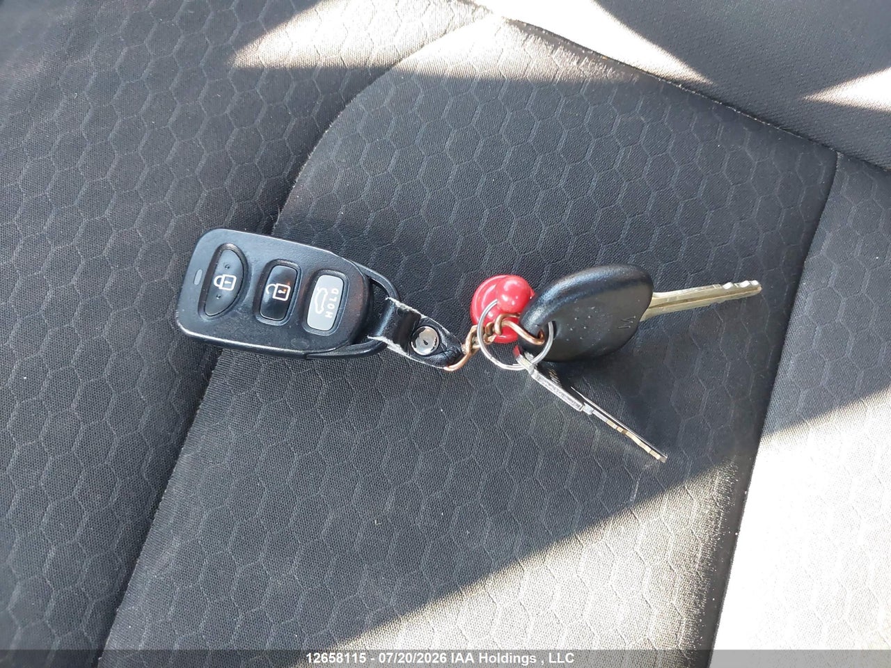 2019 HYUNDAI ELANTRA PREFERRED thumbnail 12