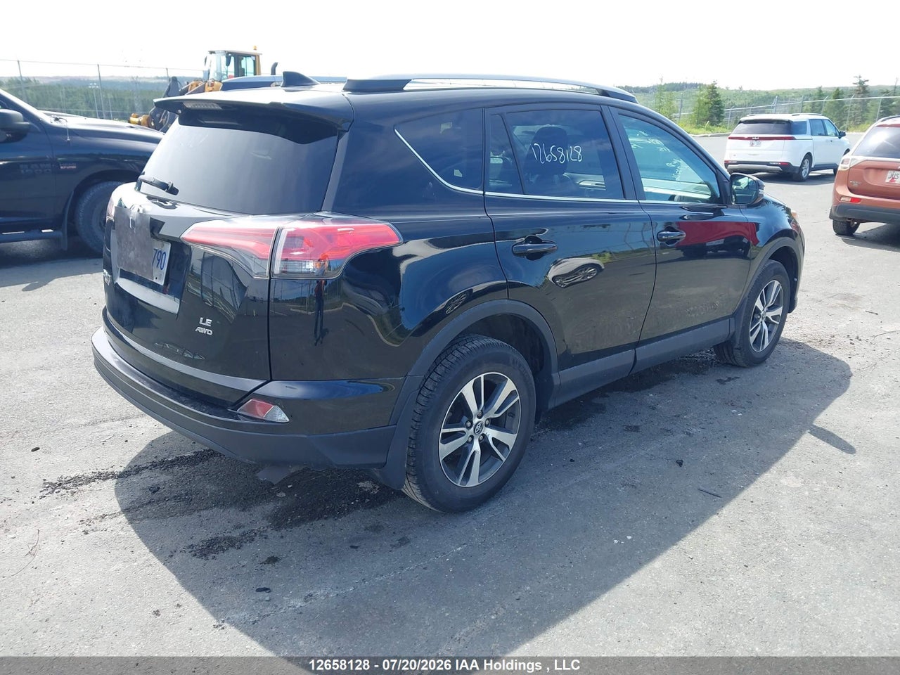 2018 TOYOTA RAV4 LE thumbnail 5