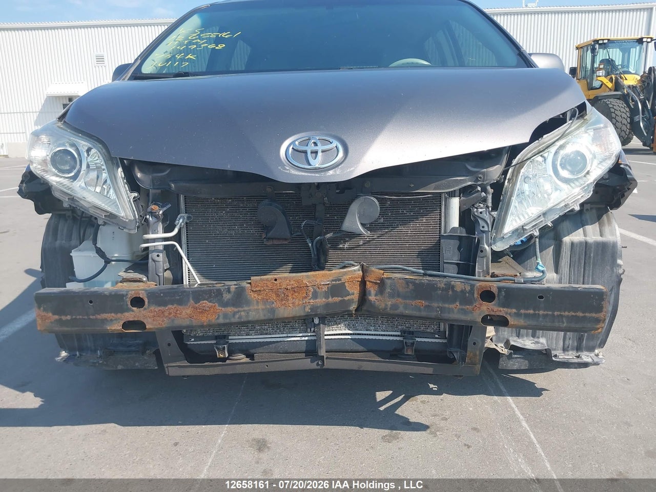 2011 TOYOTA SIENNA thumbnail 7