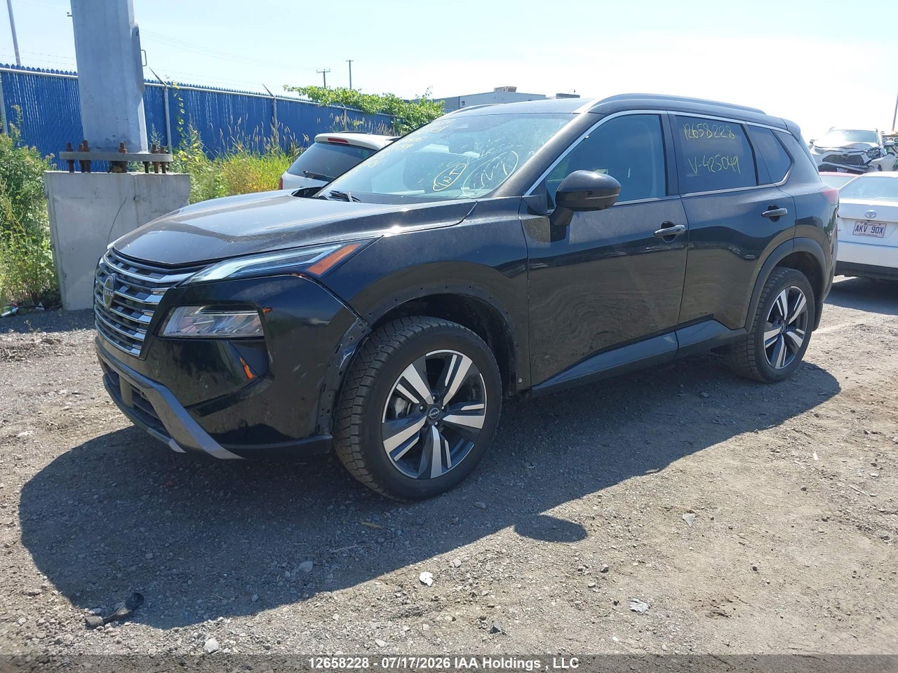 2024 NISSAN ROGUE thumbnail 3