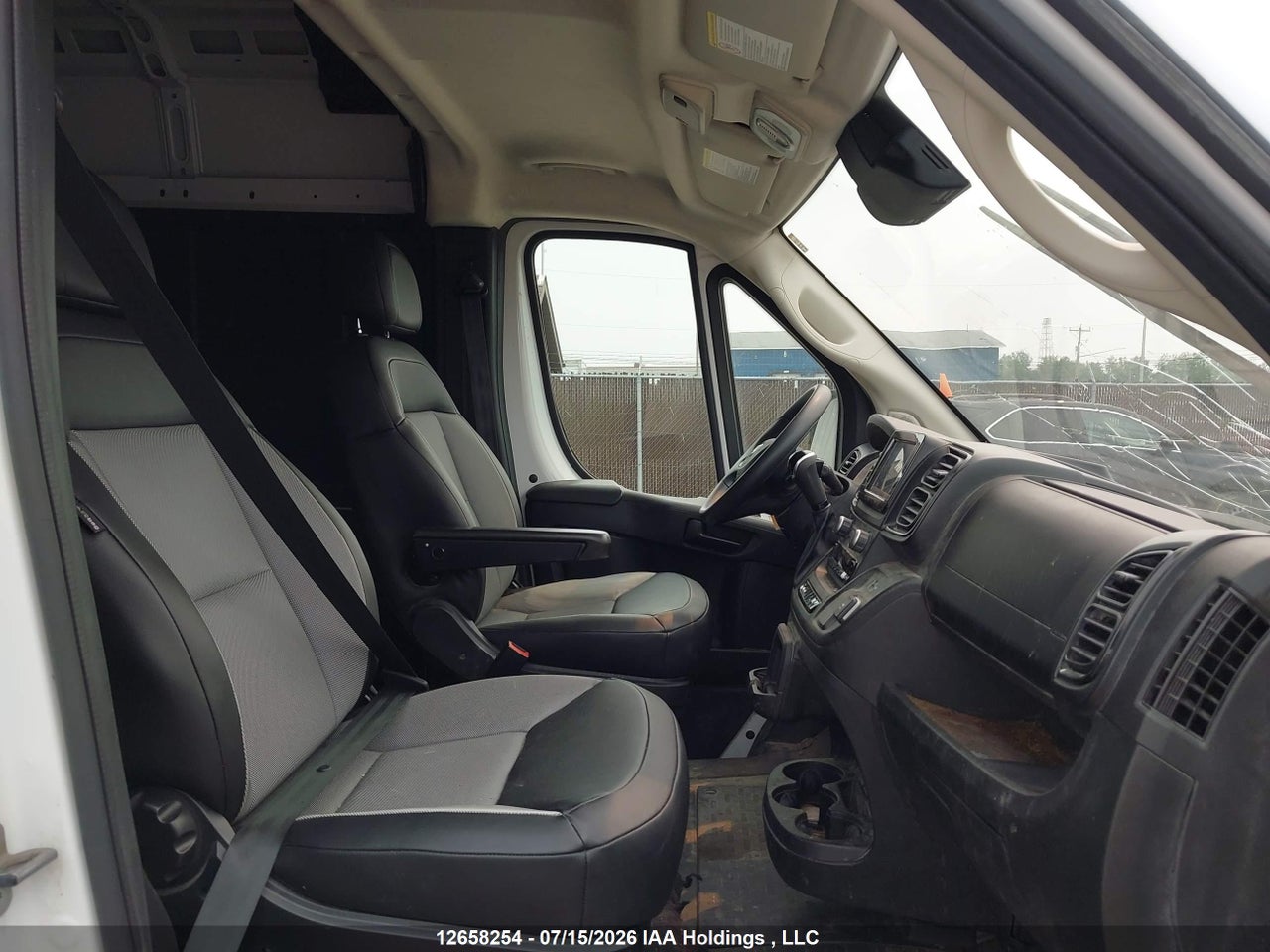 2025 RAM PROMASTER 2500 2500 HIGH thumbnail 6