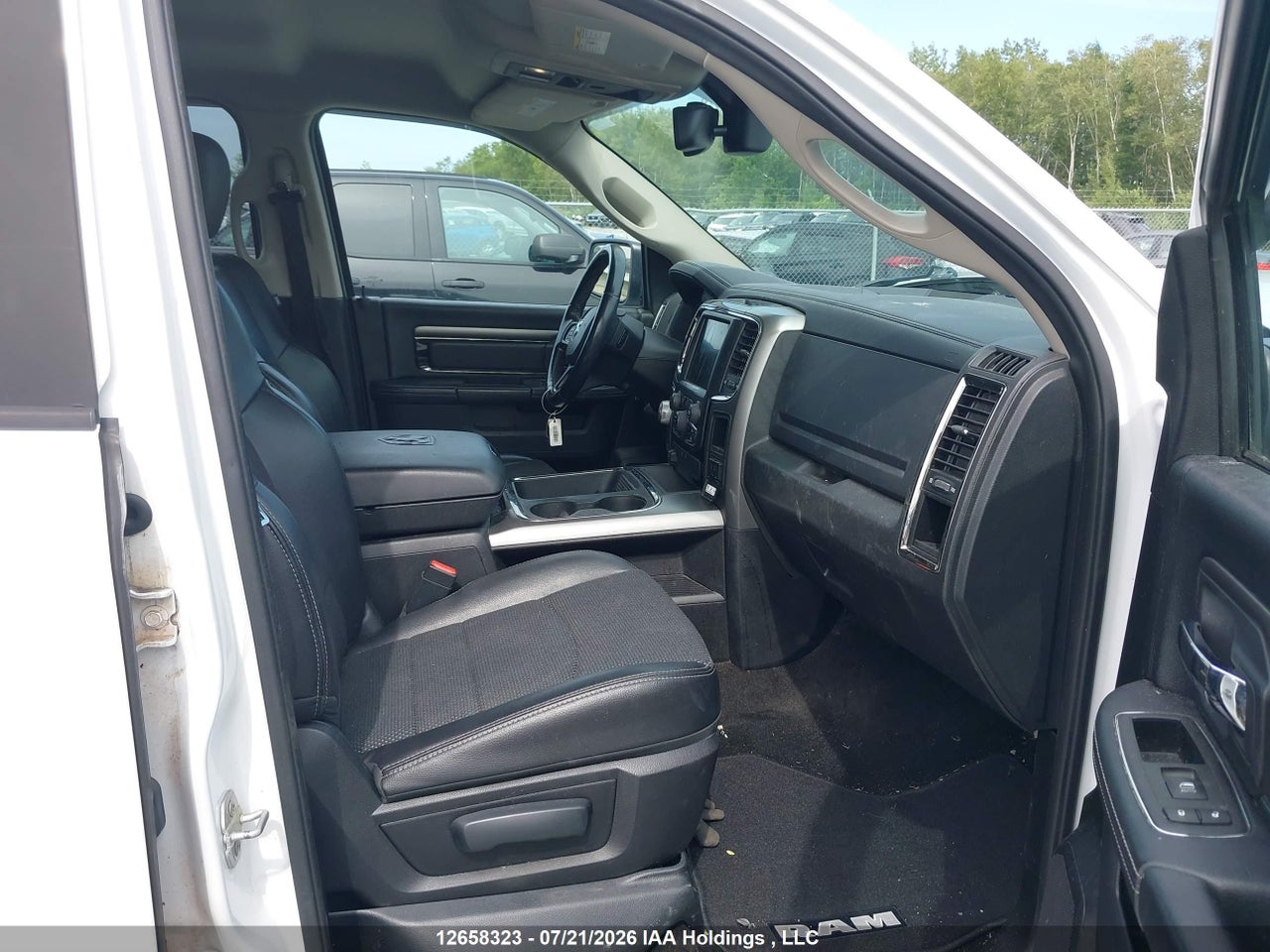 2015 RAM 1500 SPORT thumbnail 6