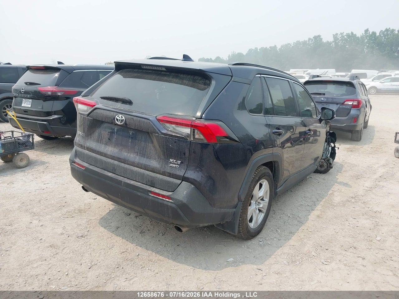 2020 TOYOTA RAV4 XLE thumbnail 5