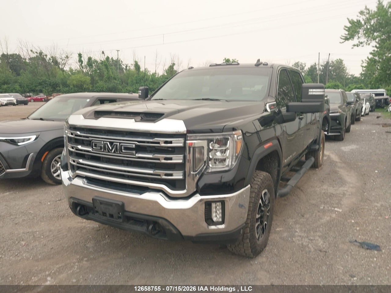 2020 GMC SIERRA K2500 SLE thumbnail 3