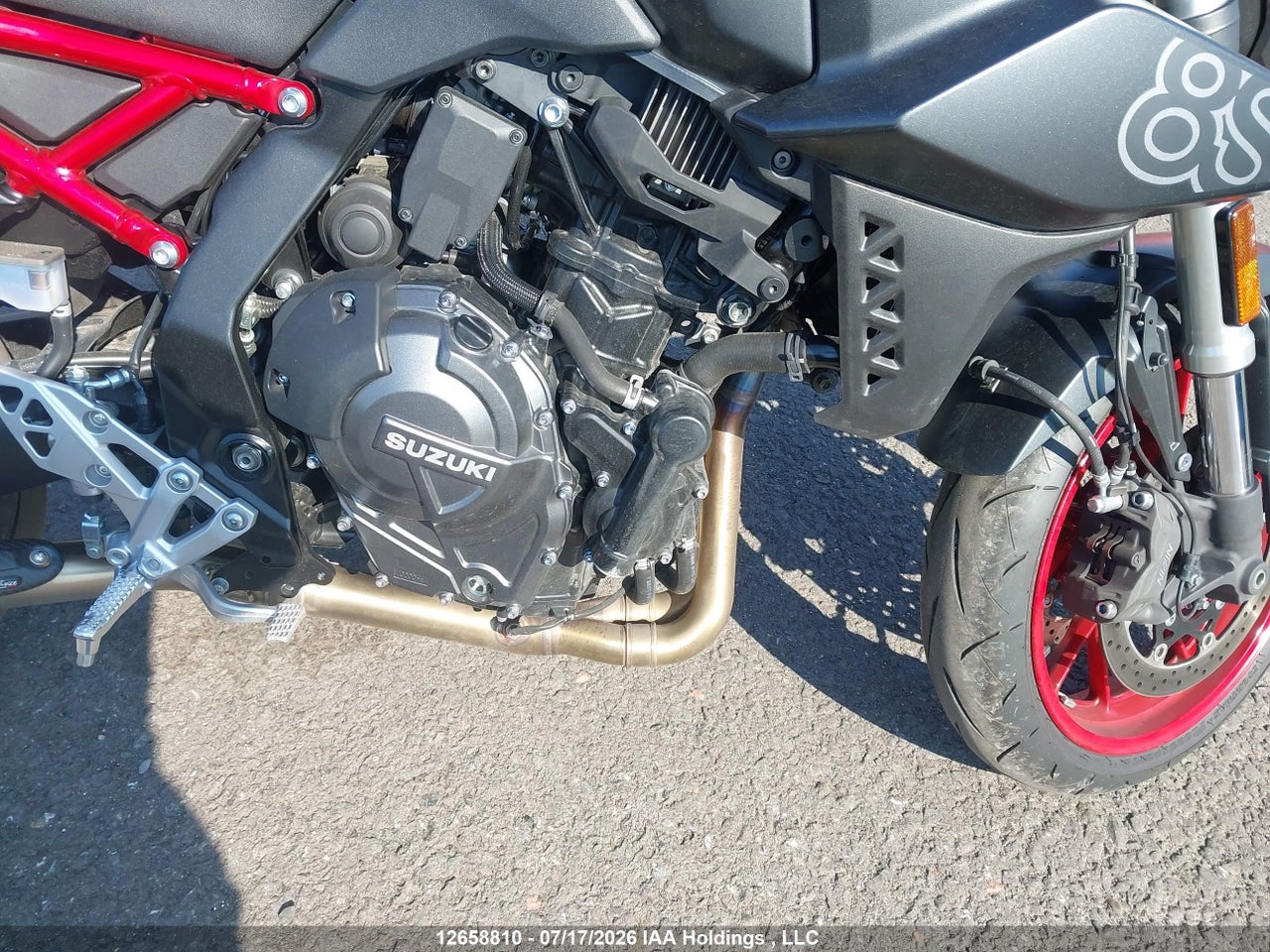 2025 SUZUKI GSX800 R thumbnail 9