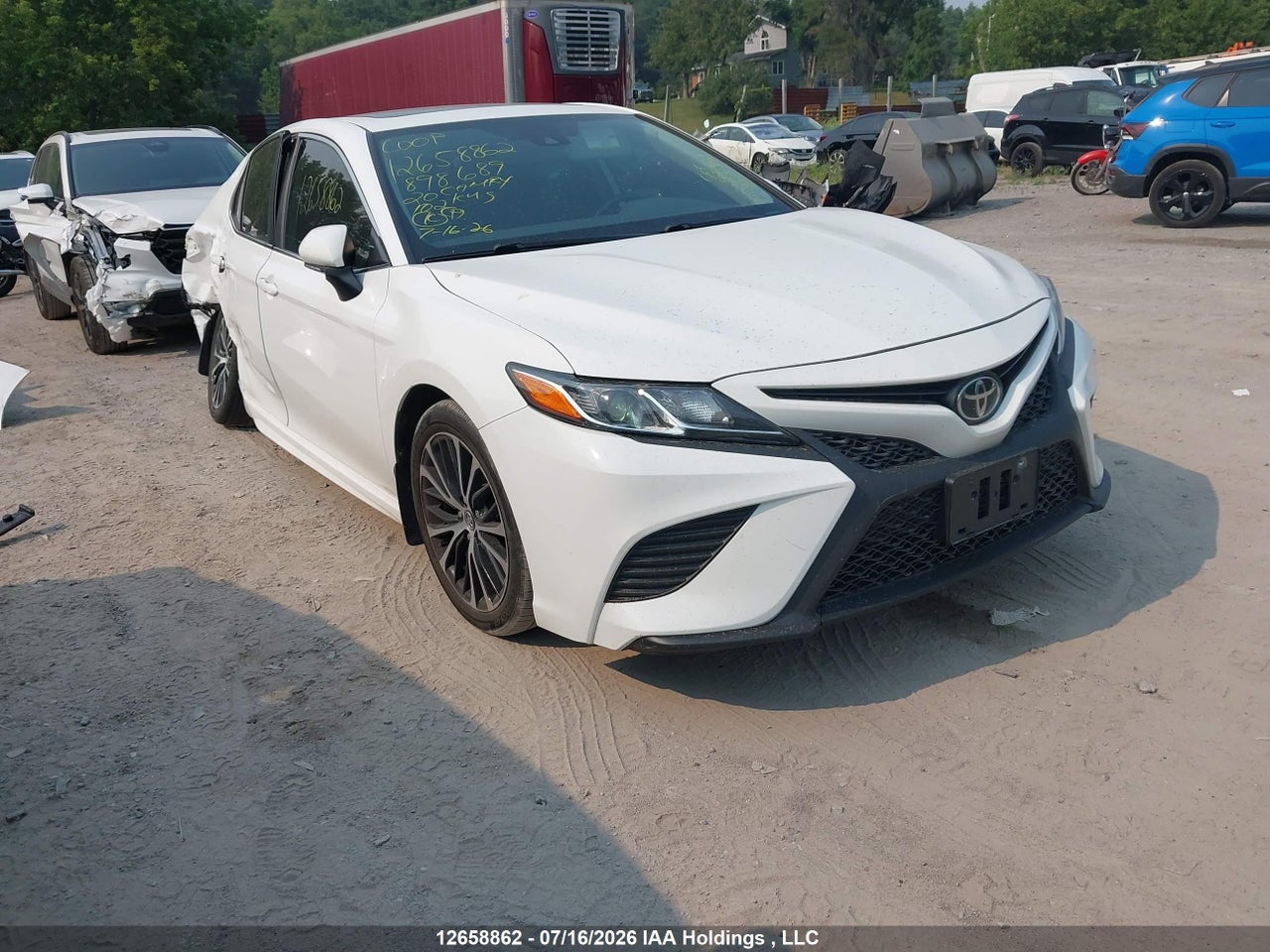 2020 TOYOTA CAMRY SE thumbnail 2