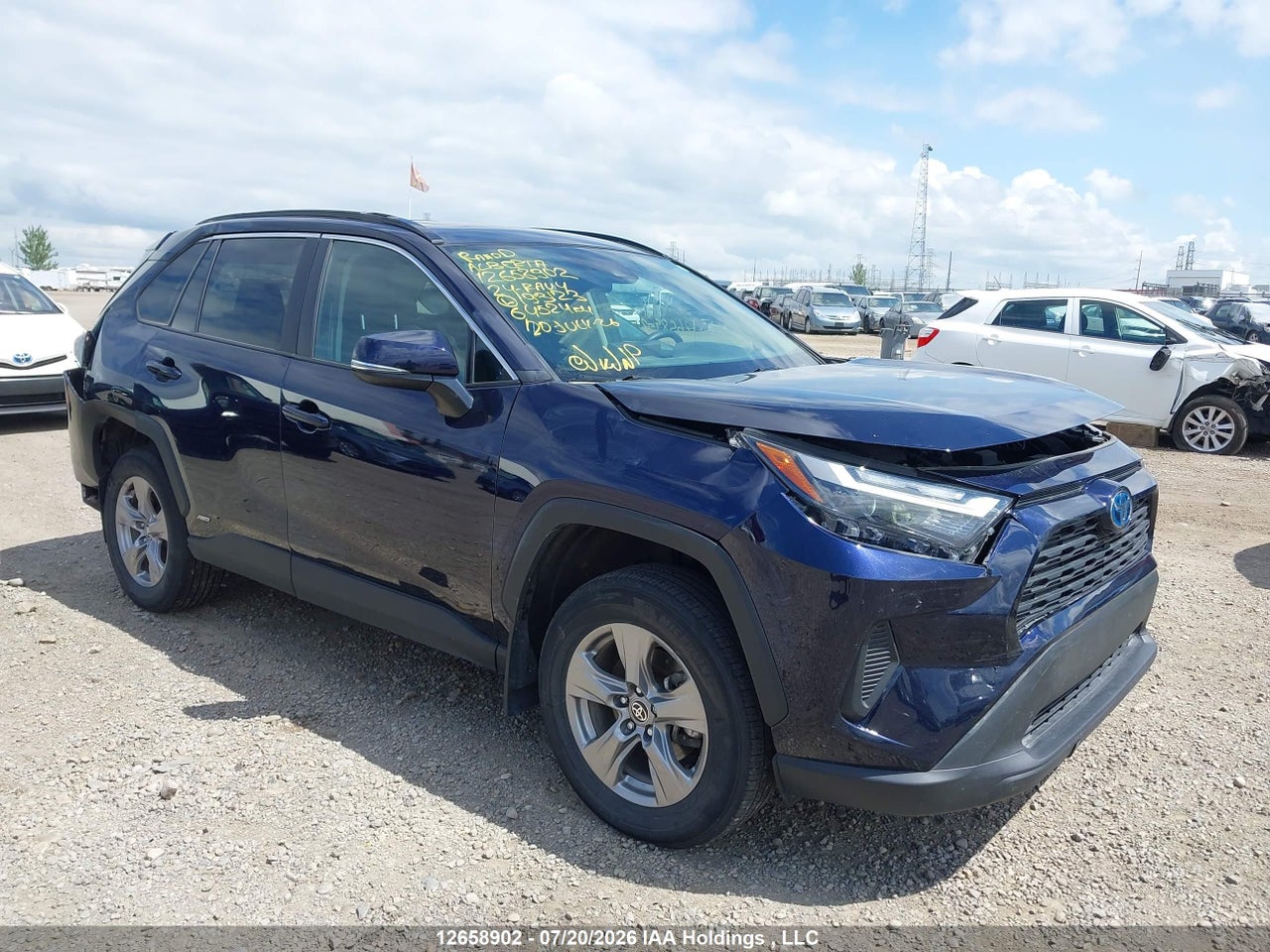 2024 TOYOTA RAV4 XLE/WOODLAND EDITION thumbnail 2