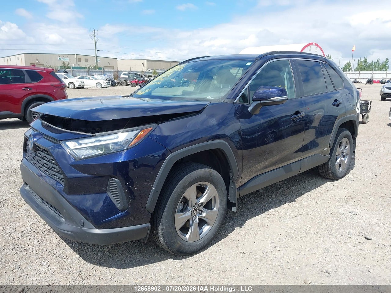 2024 TOYOTA RAV4 XLE/WOODLAND EDITION thumbnail 3