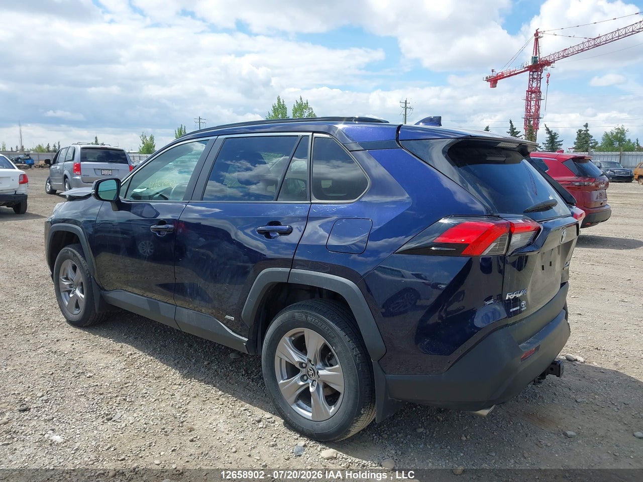 2024 TOYOTA RAV4 XLE/WOODLAND EDITION thumbnail 4