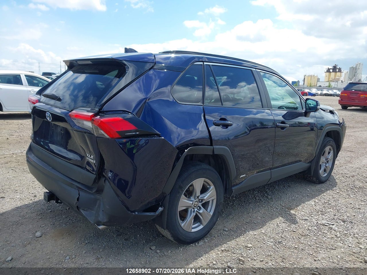 2024 TOYOTA RAV4 XLE/WOODLAND EDITION thumbnail 5