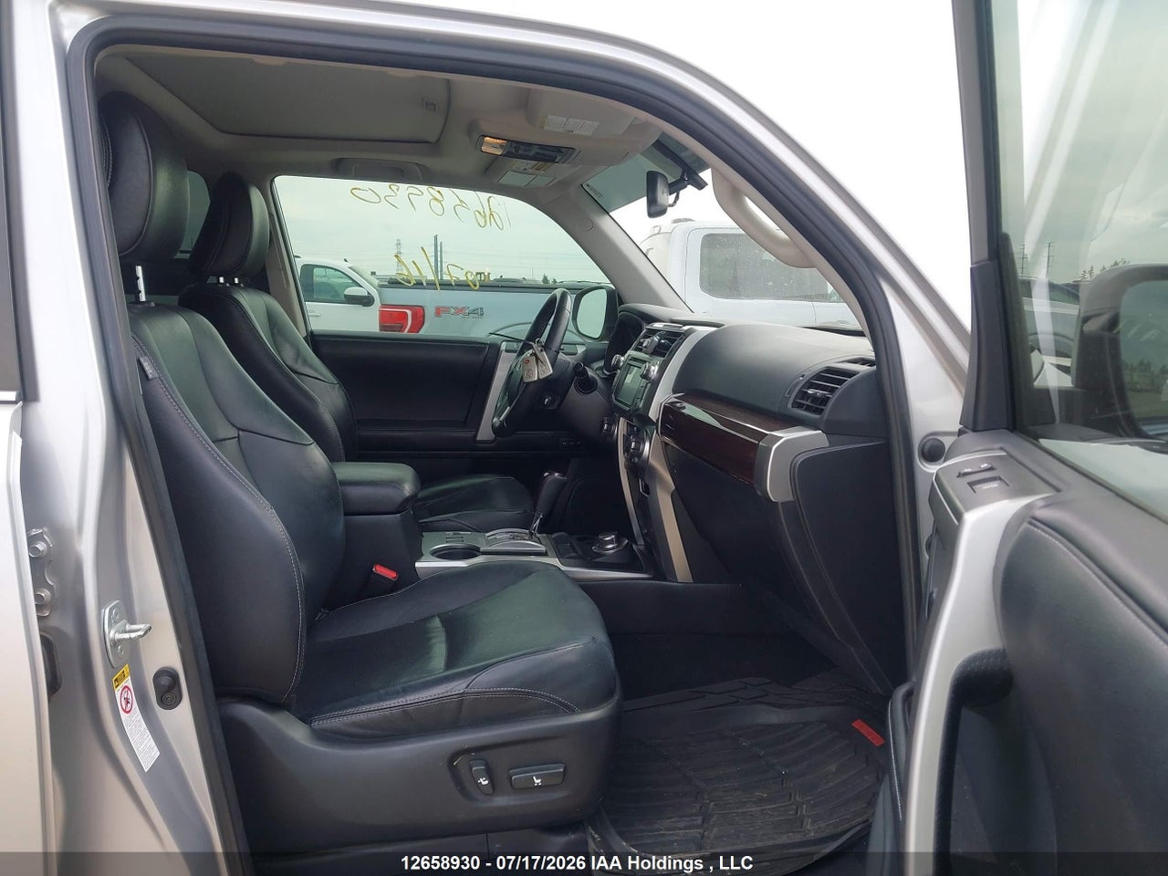 2015 TOYOTA 4RUNNER SR5 V6 thumbnail 6