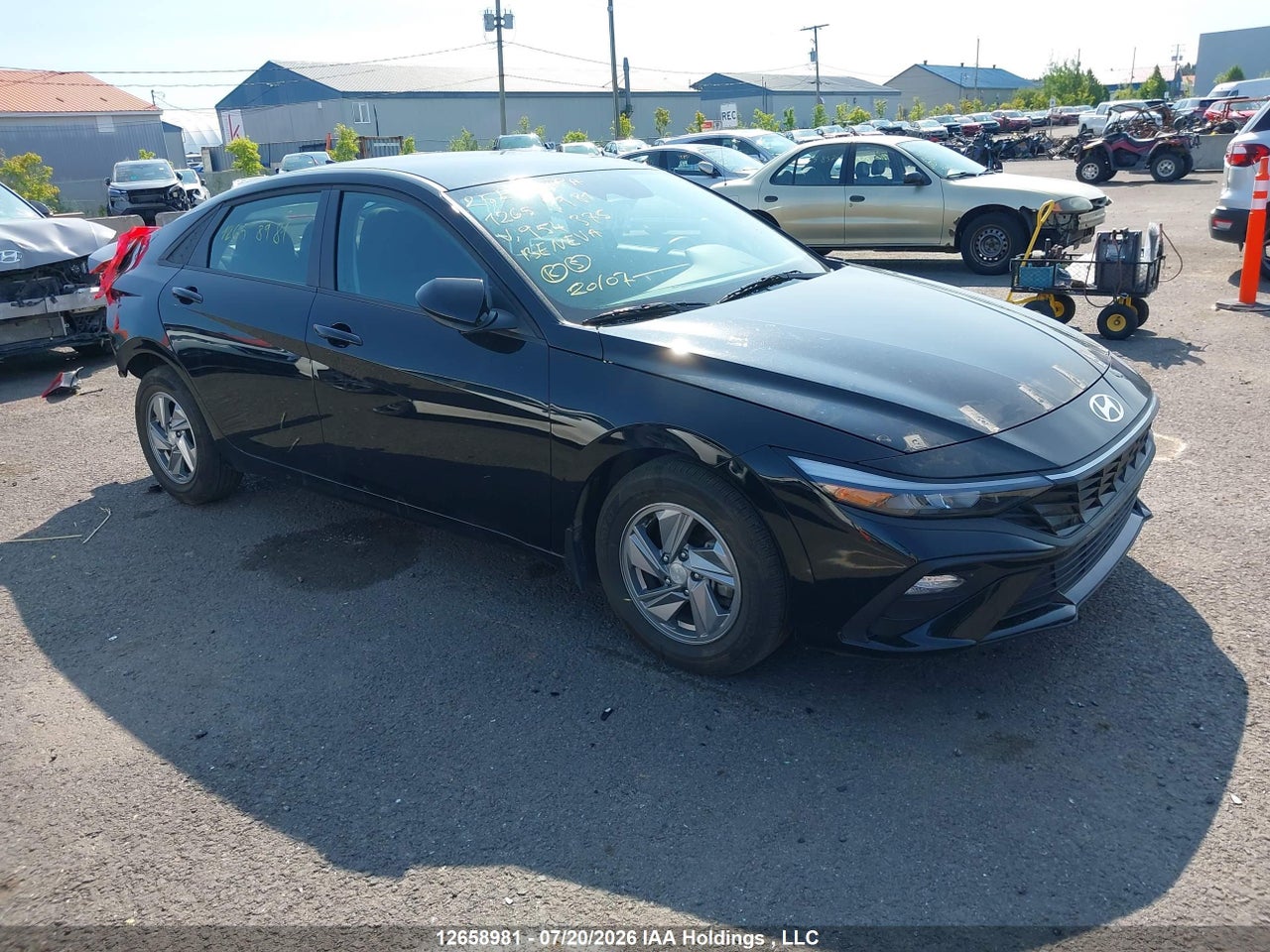 2025 HYUNDAI ELANTRA ESSENTIAL thumbnail 2
