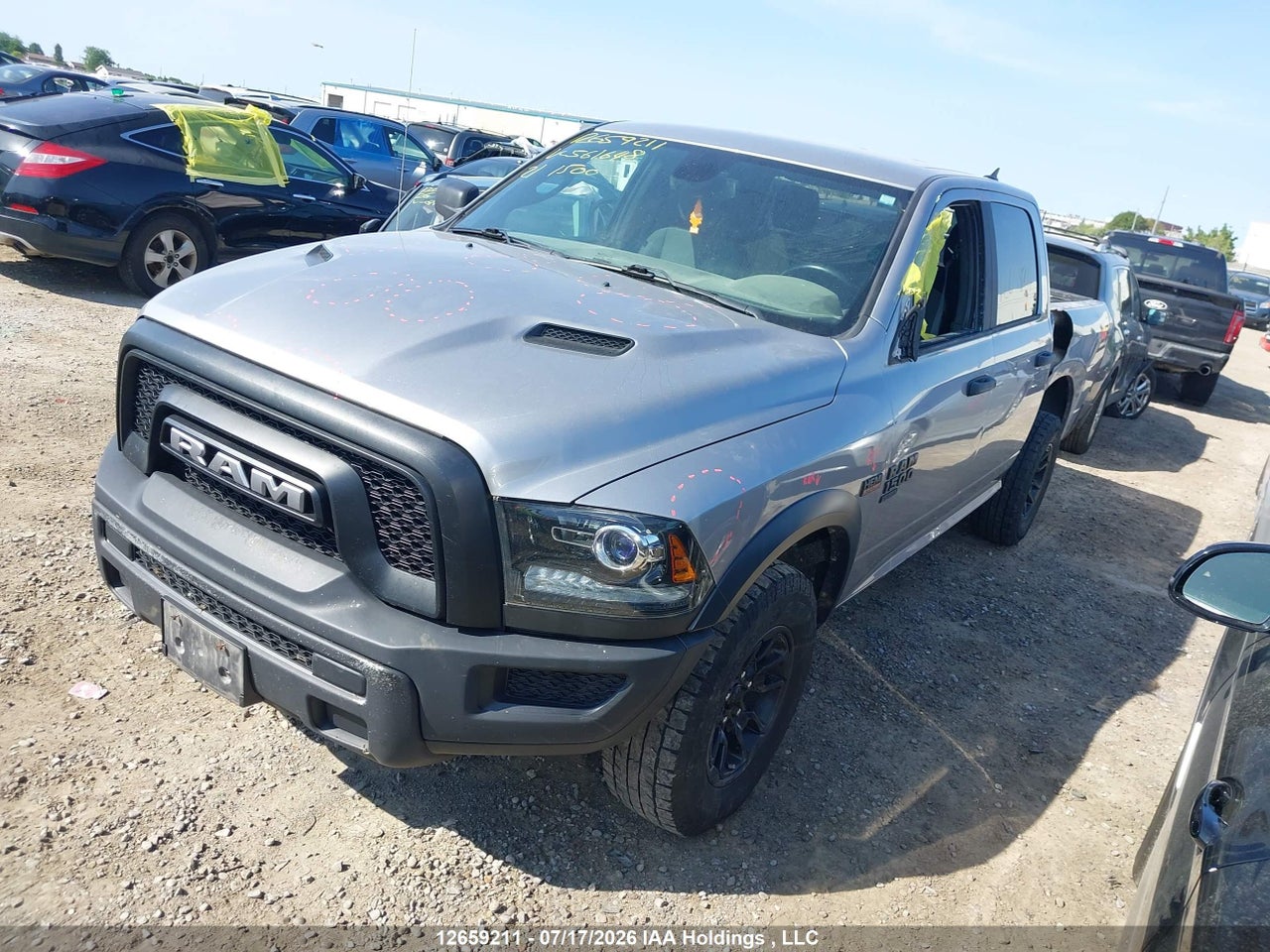 2021 RAM 1500 CLASSIC SLT thumbnail 3