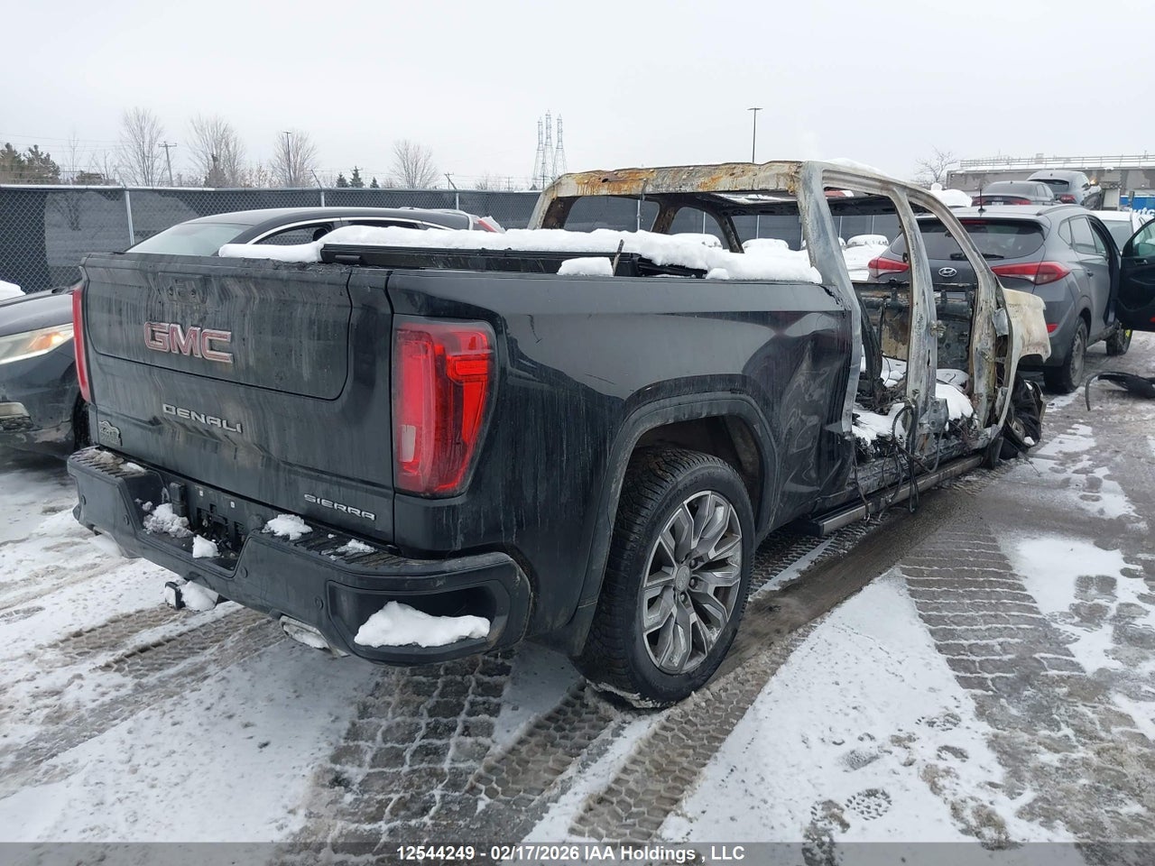 2023 GMC SIERRA 1500 DENALI thumbnail 5