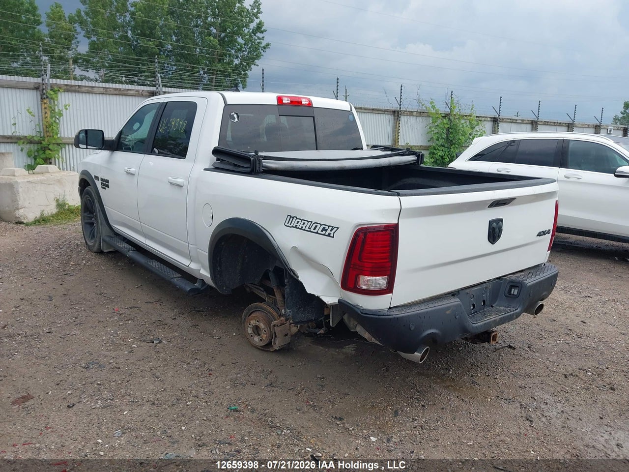 2021 RAM 1500 CLASSIC SLT thumbnail 4