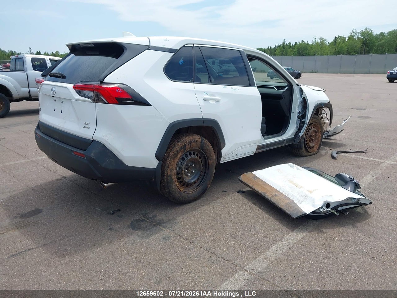 2025 TOYOTA RAV4 LE thumbnail 5