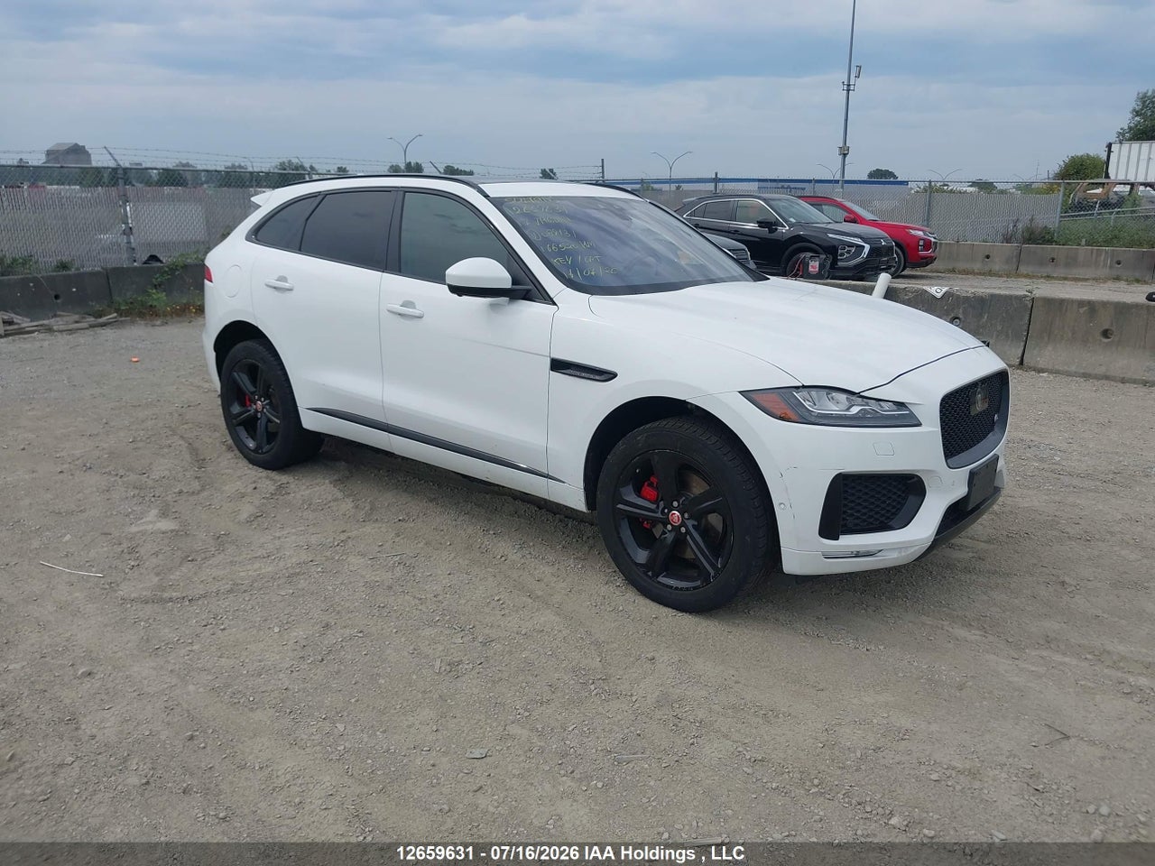 2017 JAGUAR F-PACE S thumbnail 2