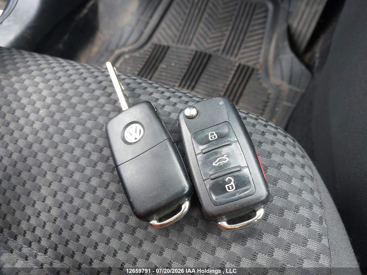 2013 VOLKSWAGEN JETTA thumbnail 12