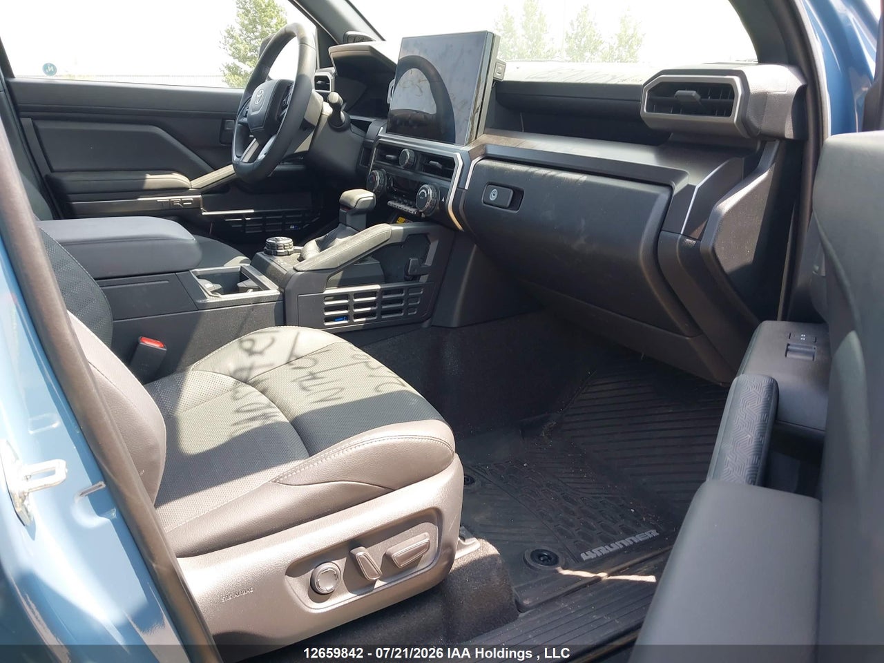 2025 TOYOTA 4RUNNER thumbnail 6