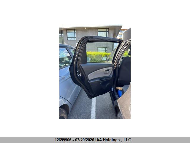 2016 TOYOTA YARIS L/LE/SE thumbnail 10