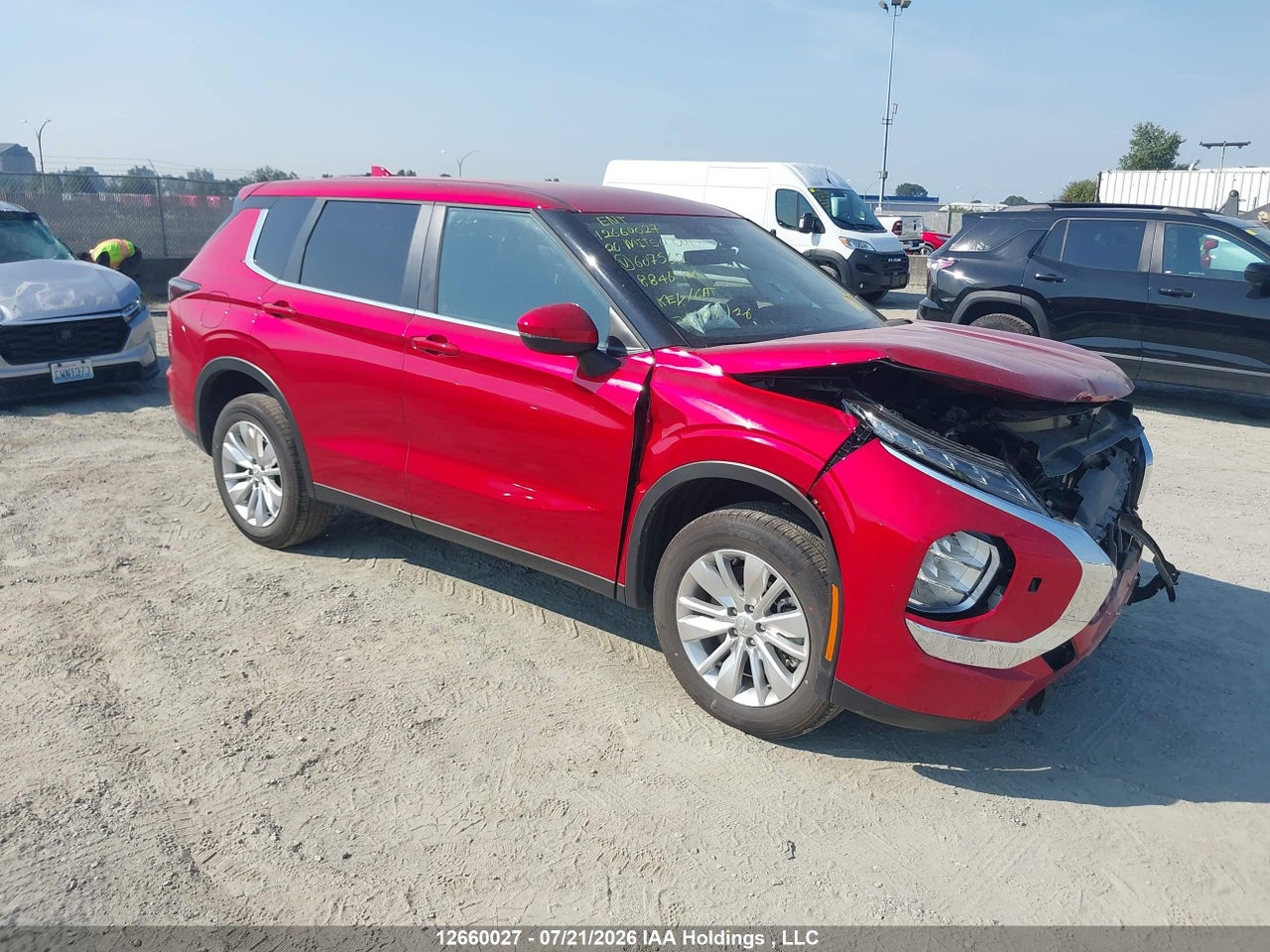 2026 MITSUBISHI OUTLANDER ES thumbnail 2