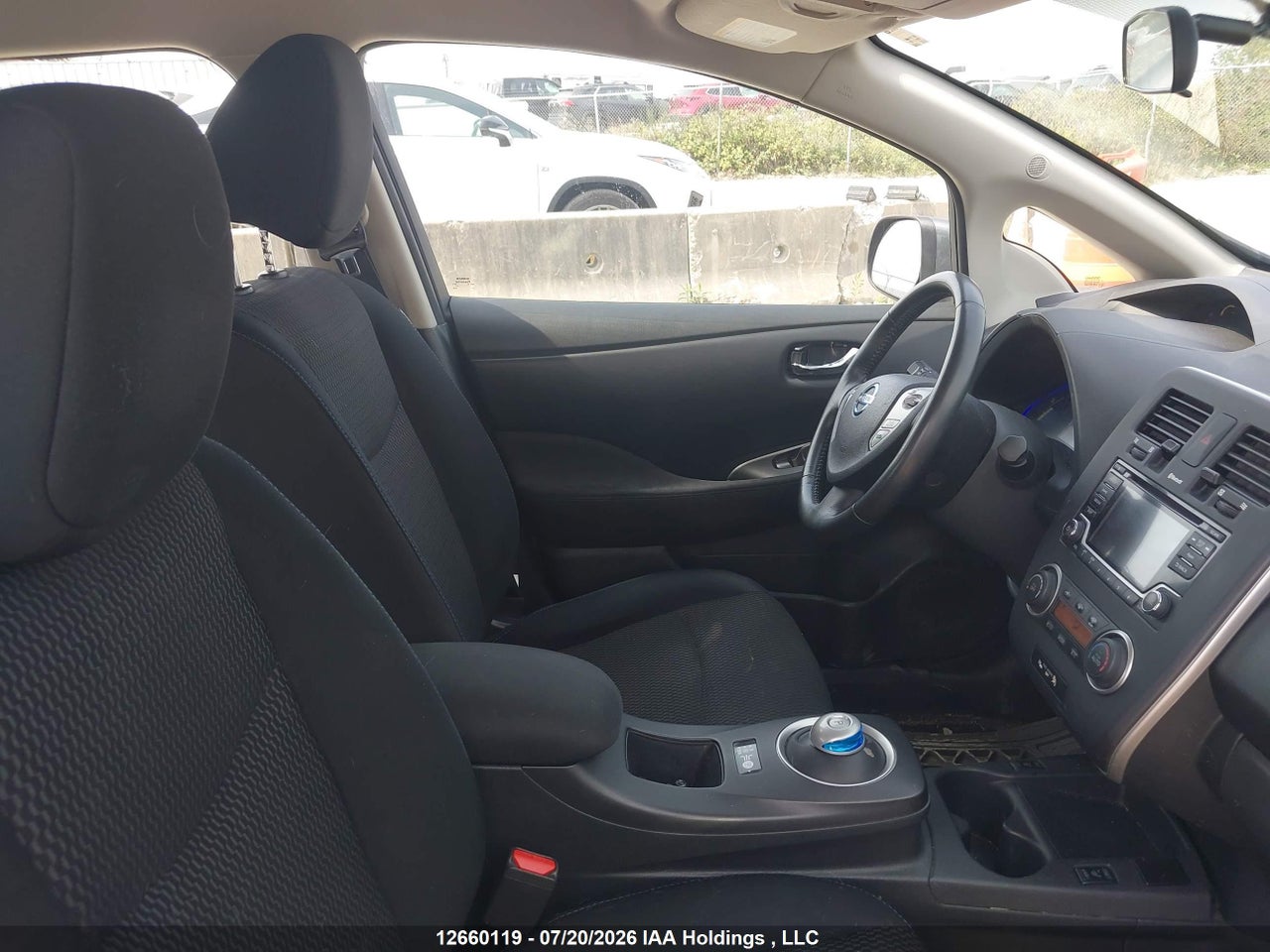 2016 NISSAN LEAF S thumbnail 6