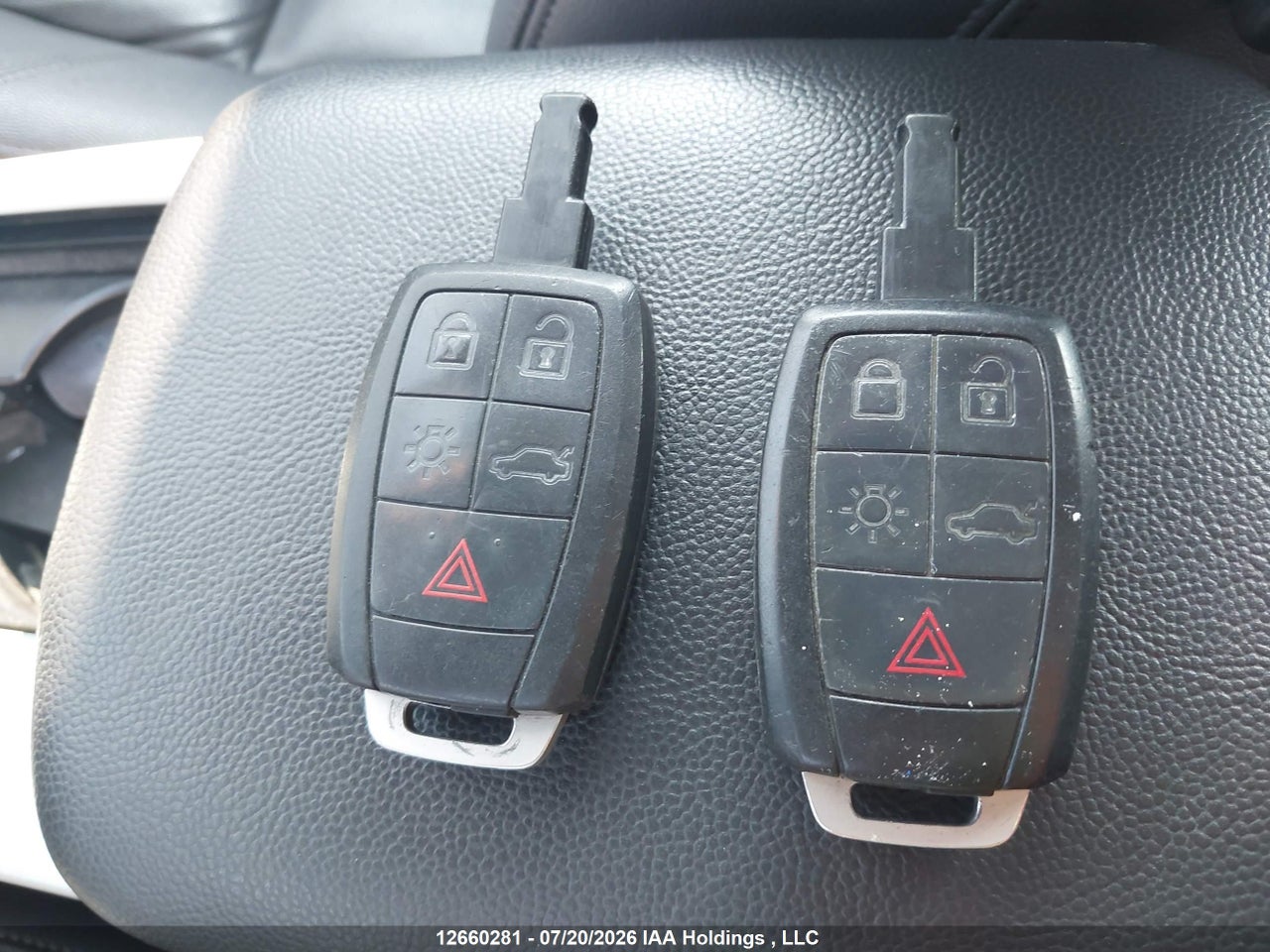 2013 VOLVO C30 T5/T5 PLATINUM/T5 PREMIER/T5 PREMIER PLUS/T5 R-DESIGN/T5 R-DESIGN PLATINUM/T5 R-DESIGN PREMIER thumbnail 12