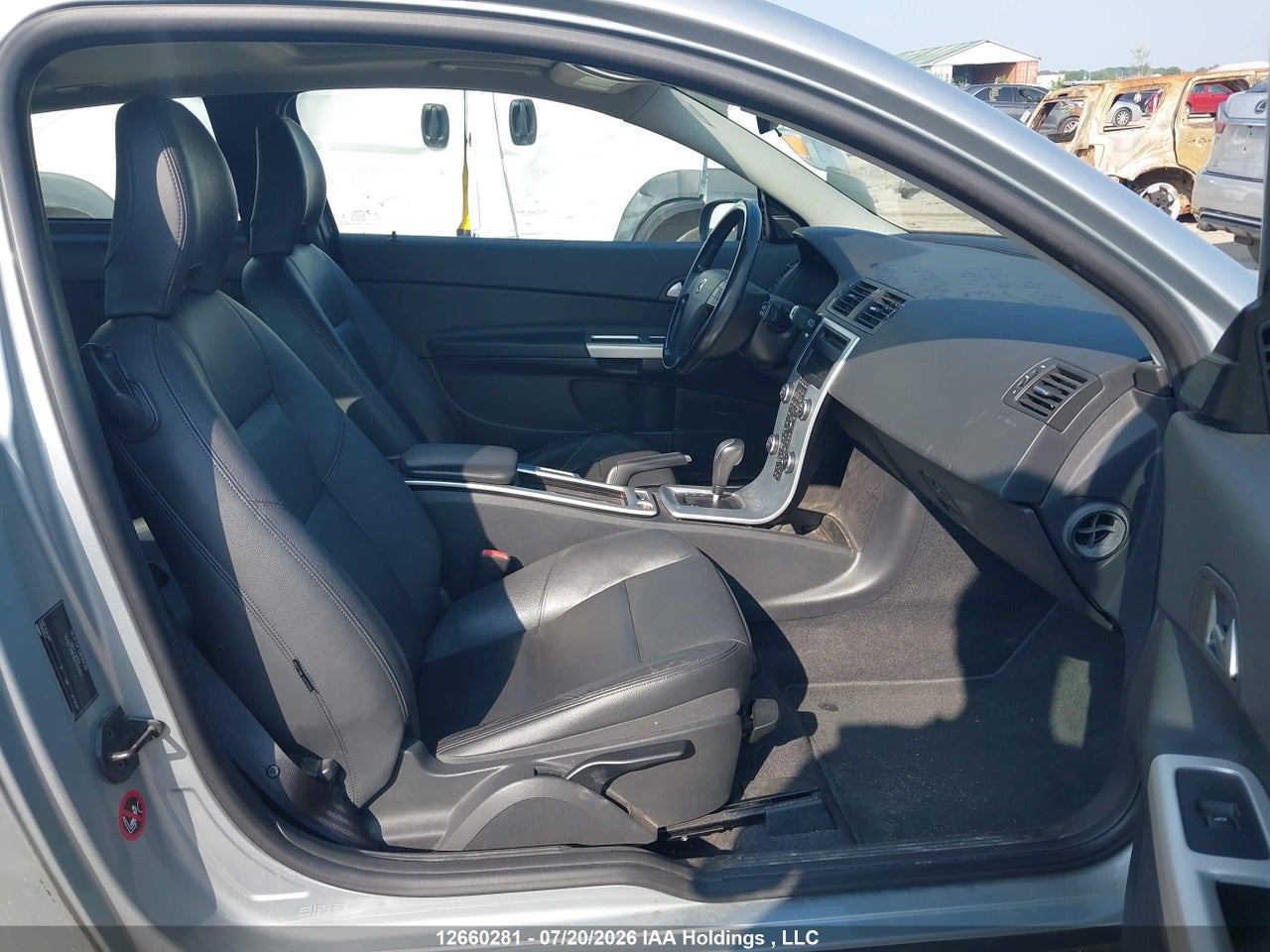 2013 VOLVO C30 T5/T5 PLATINUM/T5 PREMIER/T5 PREMIER PLUS/T5 R-DESIGN/T5 R-DESIGN PLATINUM/T5 R-DESIGN PREMIER thumbnail 6