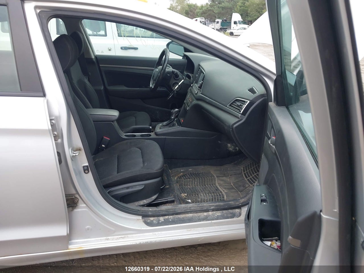 2017 HYUNDAI ELANTRA SE/VALUE/LIMITED thumbnail 6