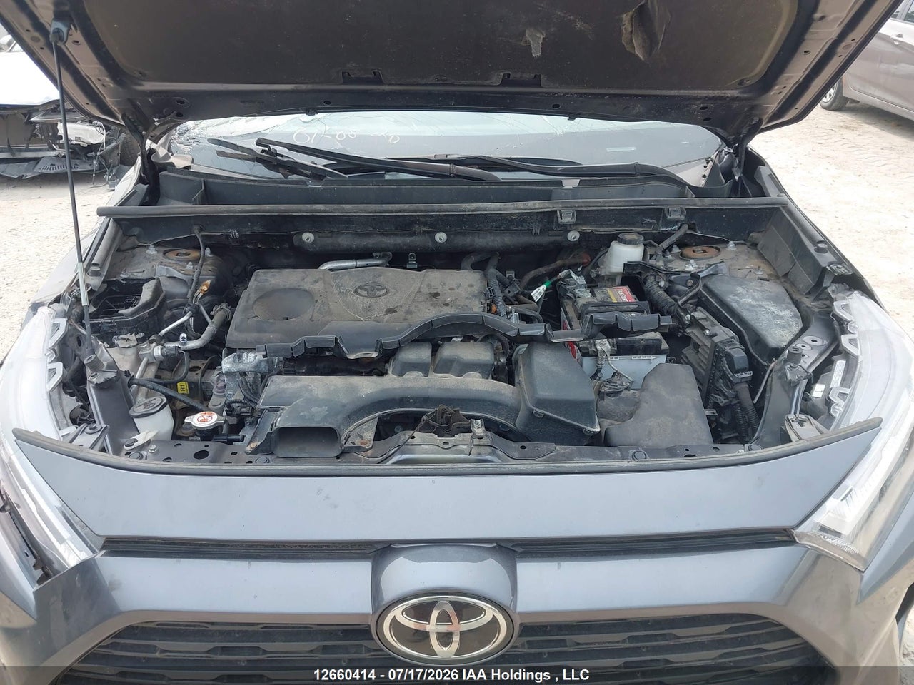 2022 TOYOTA RAV4 XLE thumbnail 11