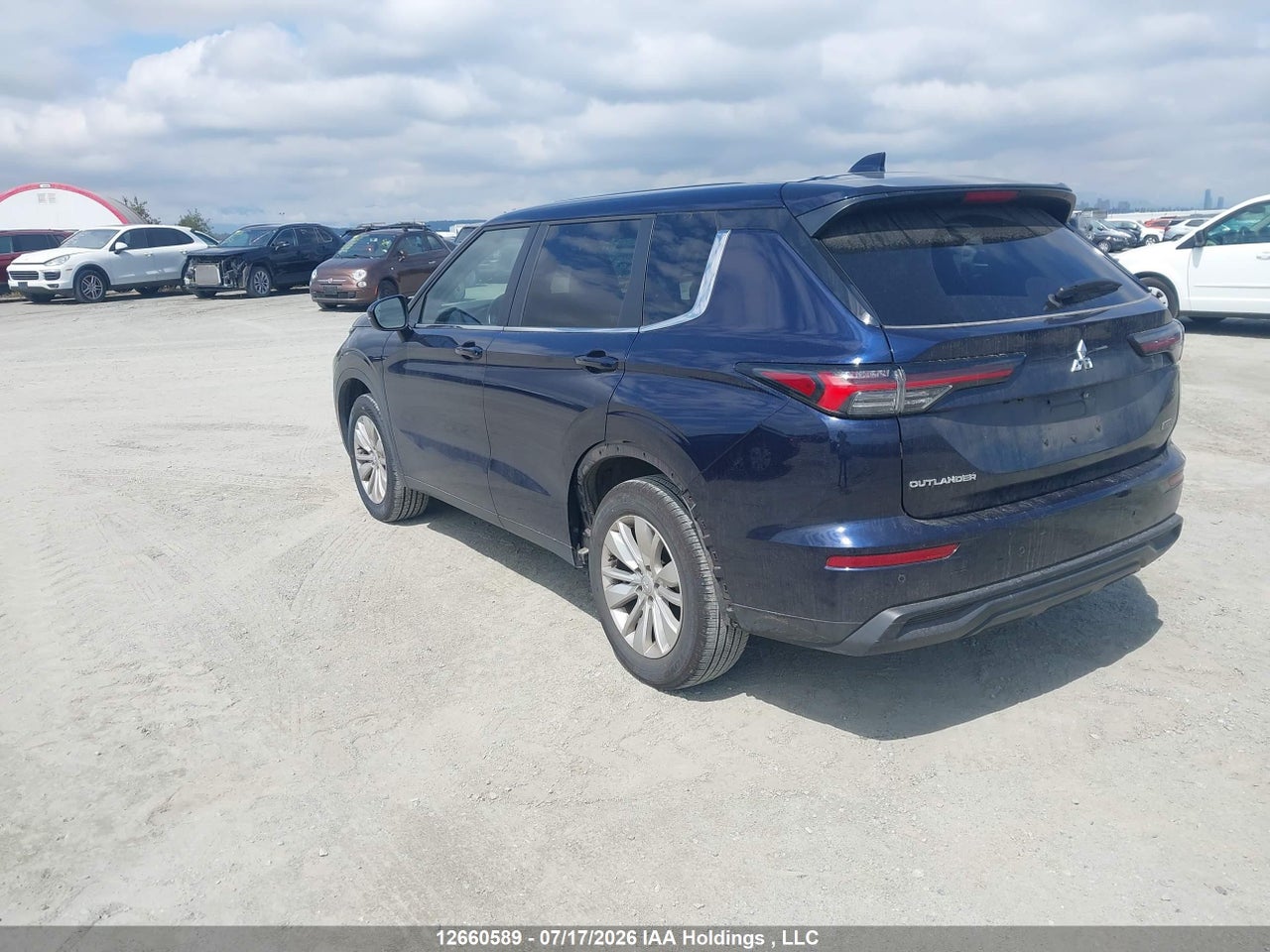 2025 MITSUBISHI OUTLANDER ES thumbnail 4